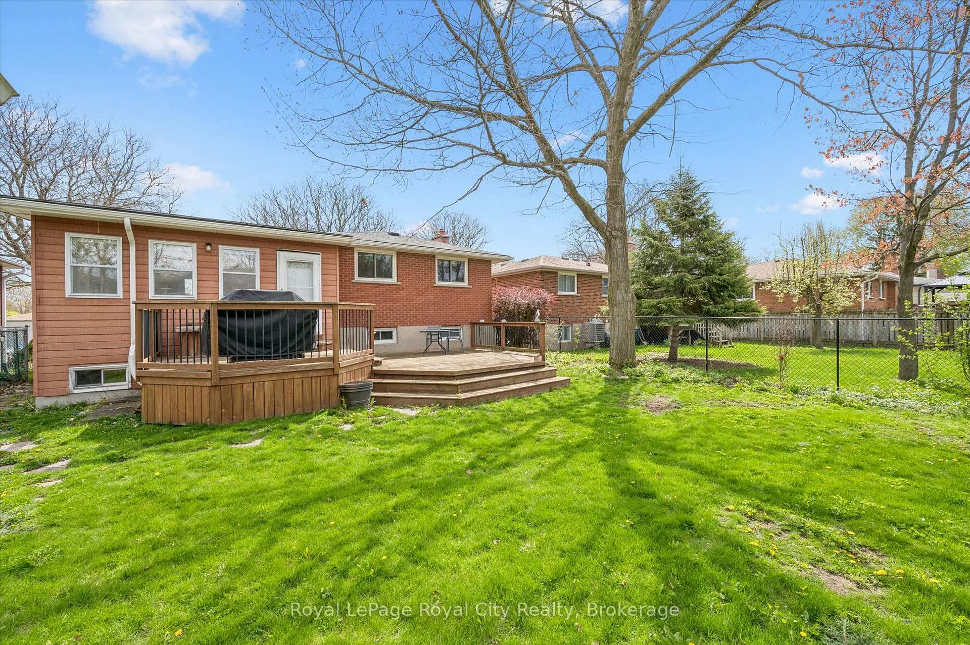 Photo 43 of 637 Cedargrove Place, Waterloo — HOMEH