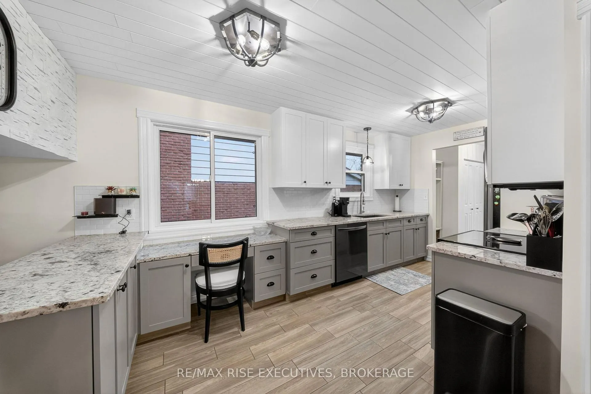 Photo 14 of 931 Lincoln Drive, Kingston, South of Taylor-Kidd Blvd — HOMEH
