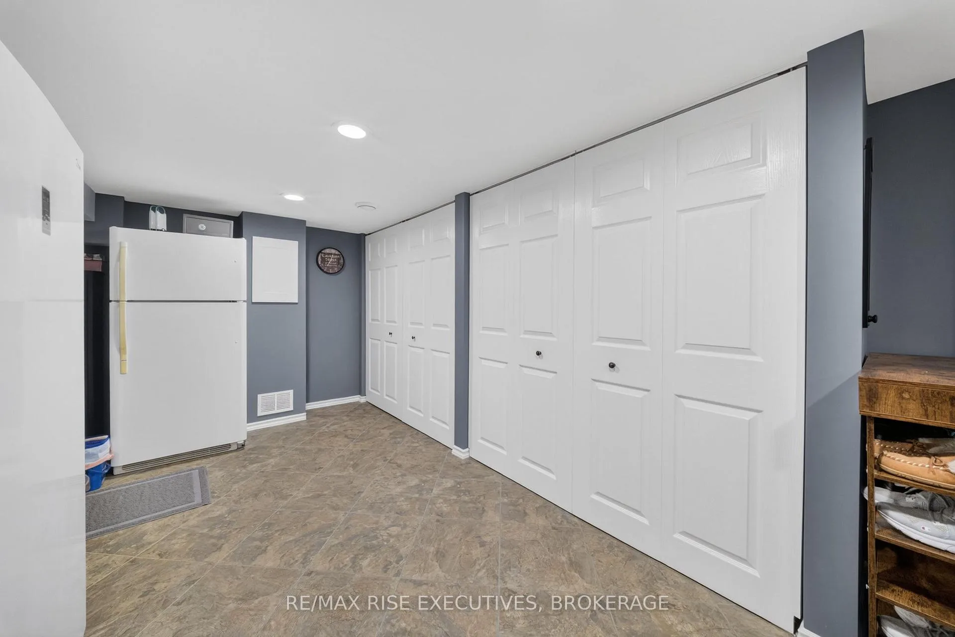 Photo 32 of 931 Lincoln Drive, Kingston, South of Taylor-Kidd Blvd — HOMEH