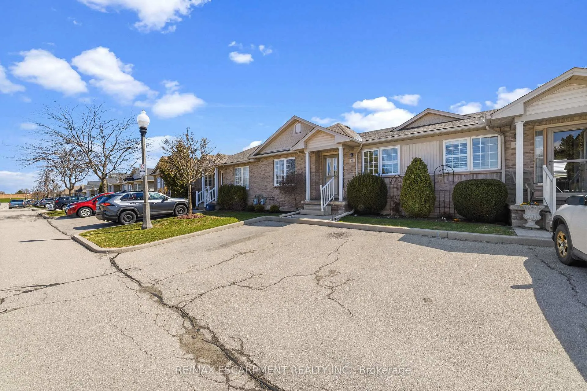 Photo 3 of Unit 6, 24 Kenyon Crescent, Grimsby, Grimsby East — HOMEH