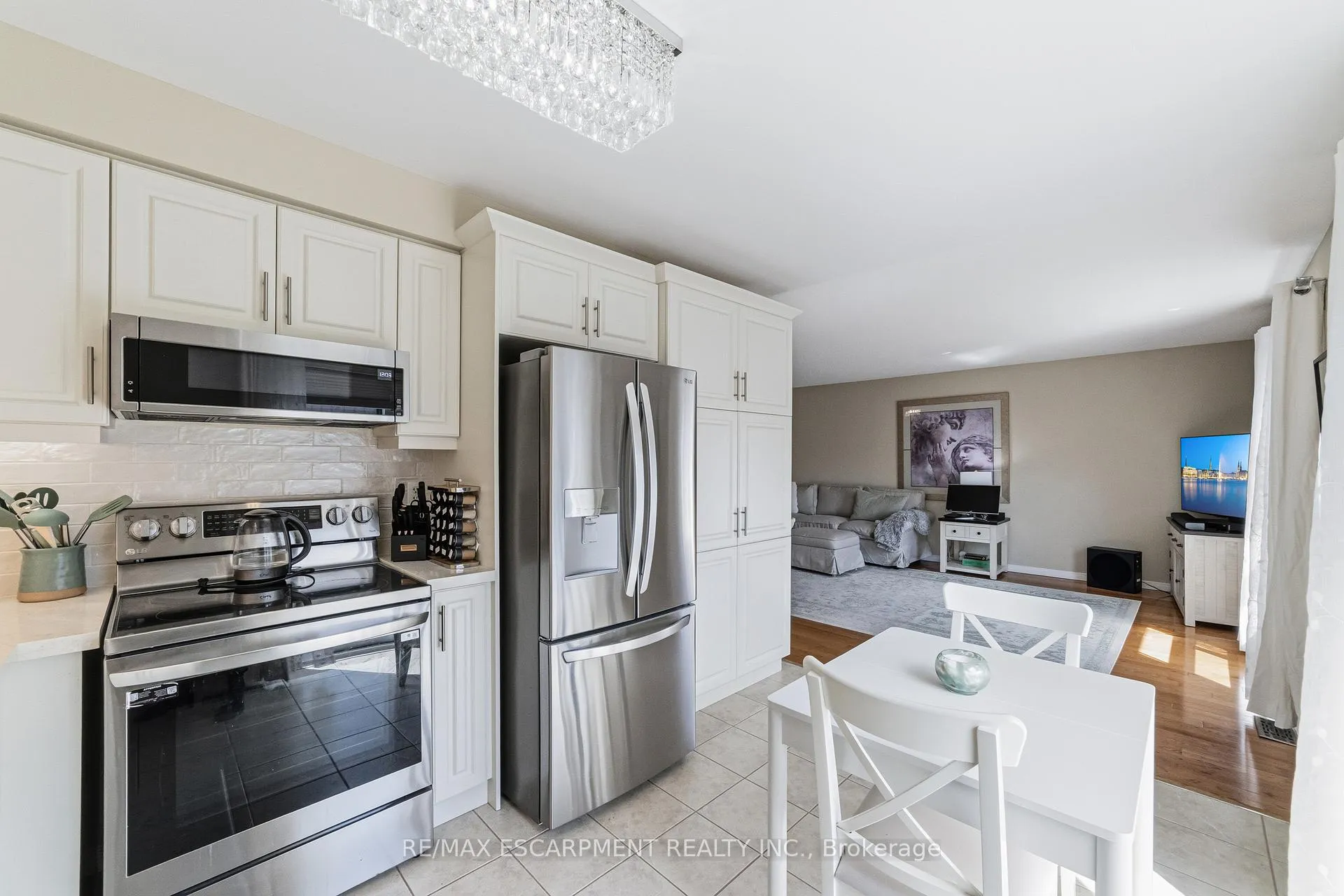 Photo 17 of Unit 6, 24 Kenyon Crescent, Grimsby, Grimsby East — HOMEH