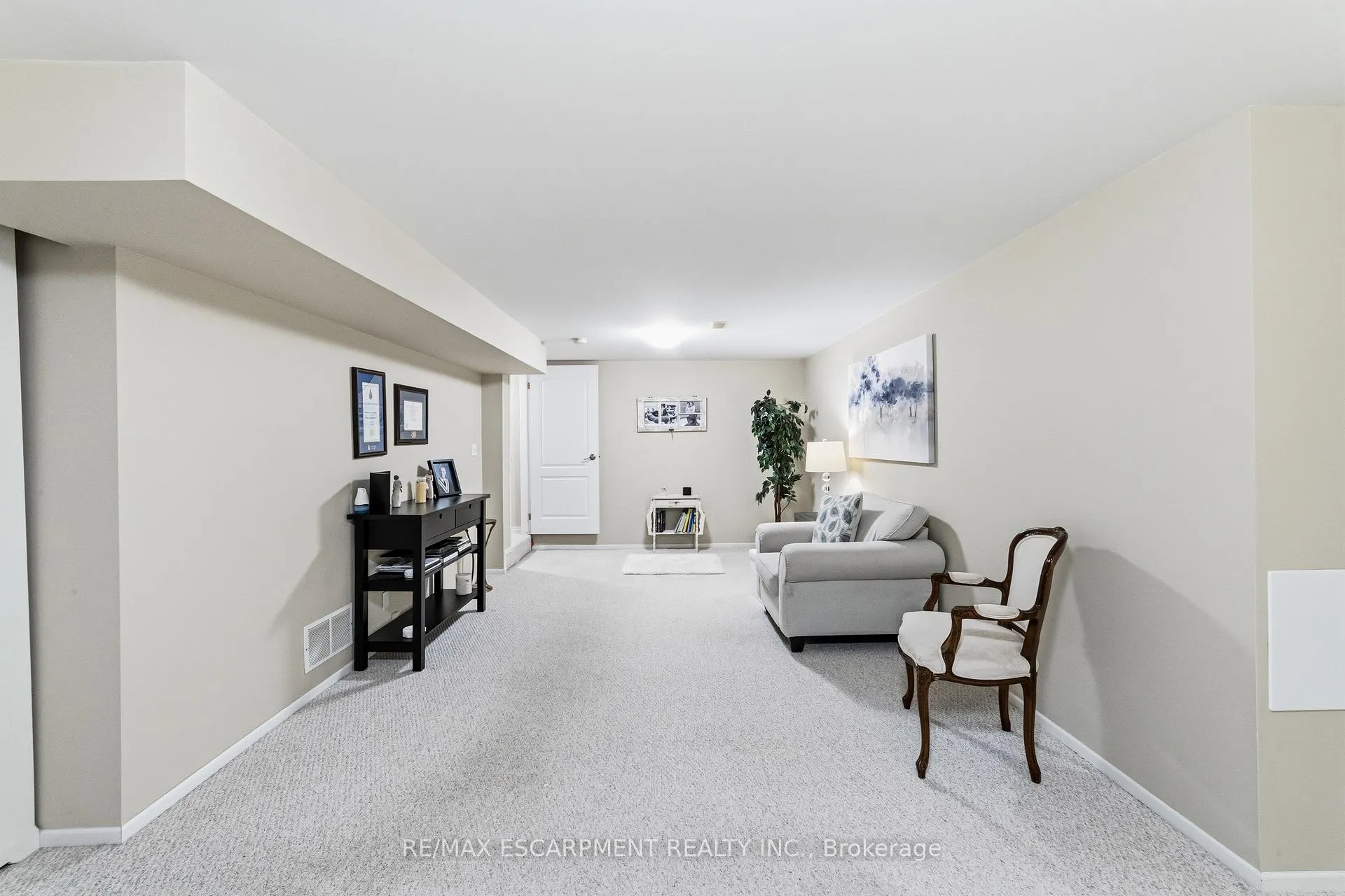 Photo 21 of Unit 6, 24 Kenyon Crescent, Grimsby, Grimsby East — HOMEH