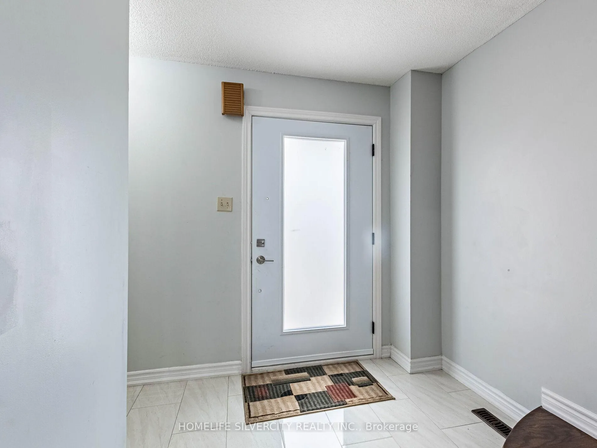 Photo 5 of Unit 1, 30 Castlehill Road, Brampton, Northwood Park — HOMEH