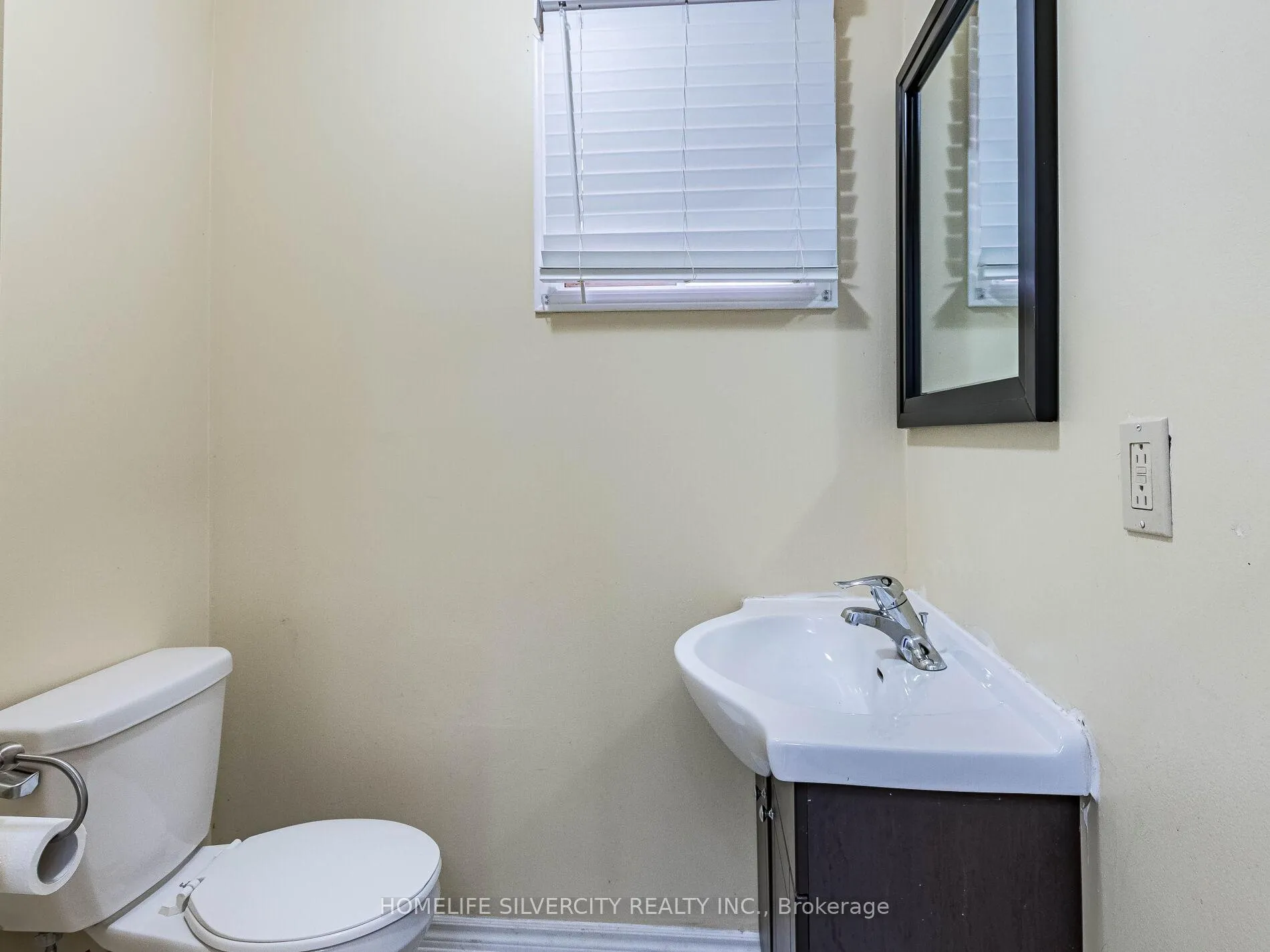 Photo 26 of Unit 1, 30 Castlehill Road, Brampton, Northwood Park — HOMEH