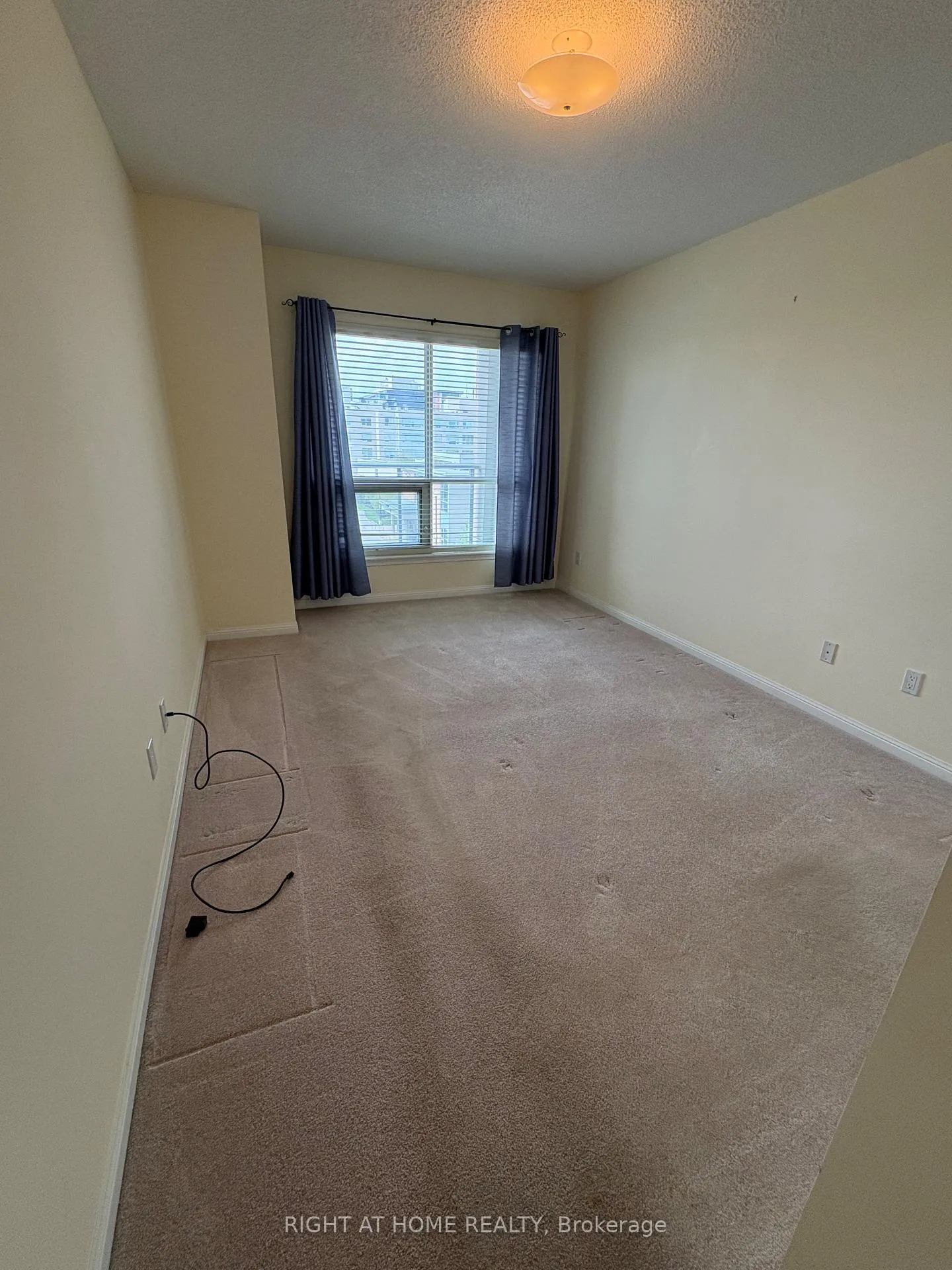Photo 6 of Unit 403, 94 Dean Avenue, Barrie, Painswick South — HOMEH