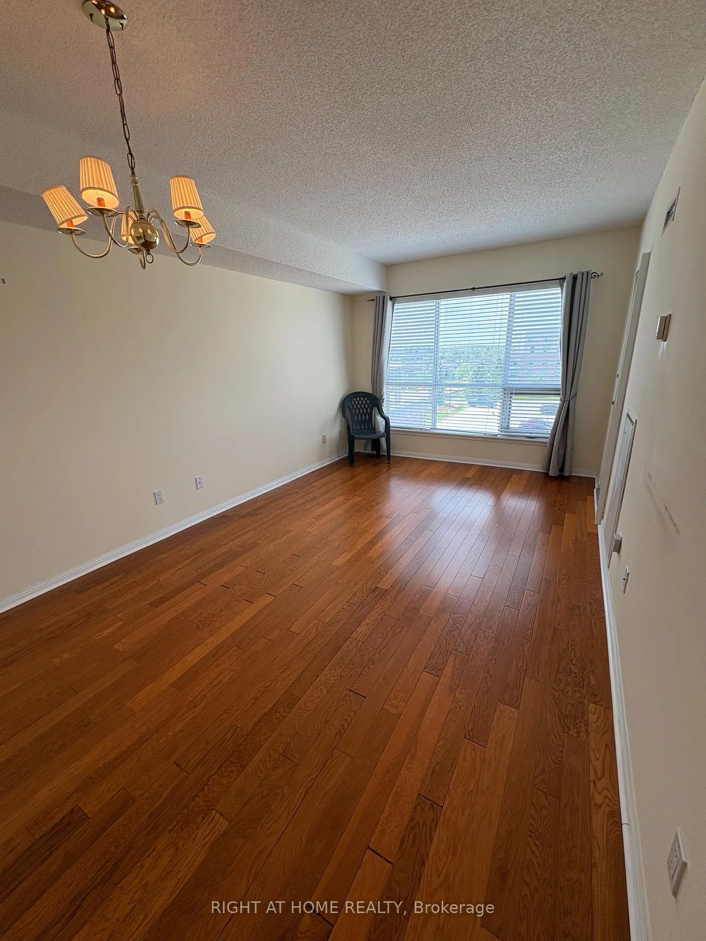 Photo 12 of Unit 403, 94 Dean Avenue, Barrie, Painswick South — HOMEH