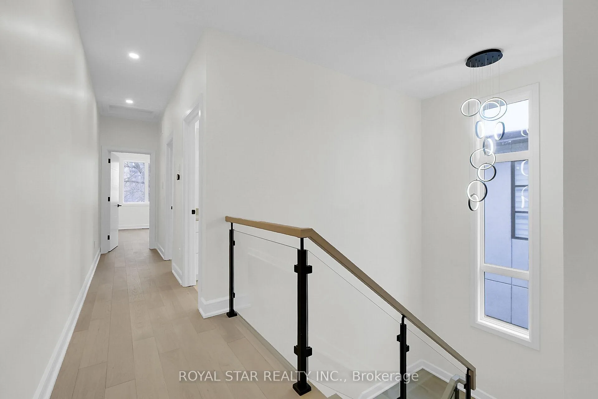 Photo 16 of 553 Mutual Street, Ottawa, Castle Heights — HOMEH