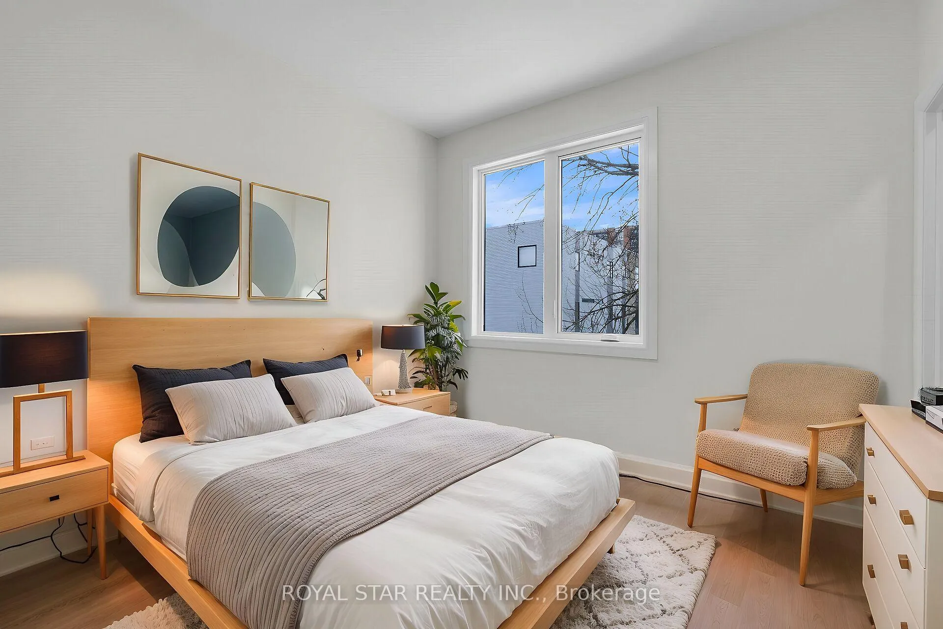Photo 19 of 553 Mutual Street, Ottawa, Castle Heights — HOMEH