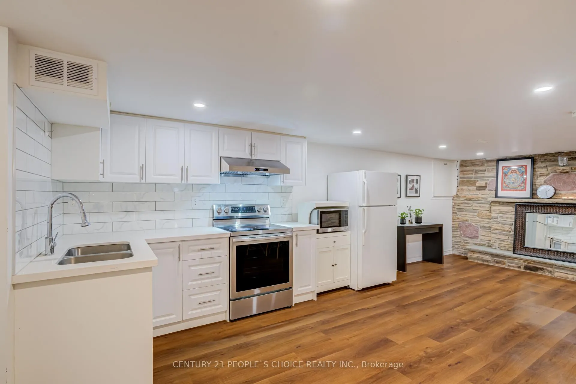 Photo 22 of 91 Golfdown Drive, Etobicoke, Elms-Old Rexdale — HOMEH
