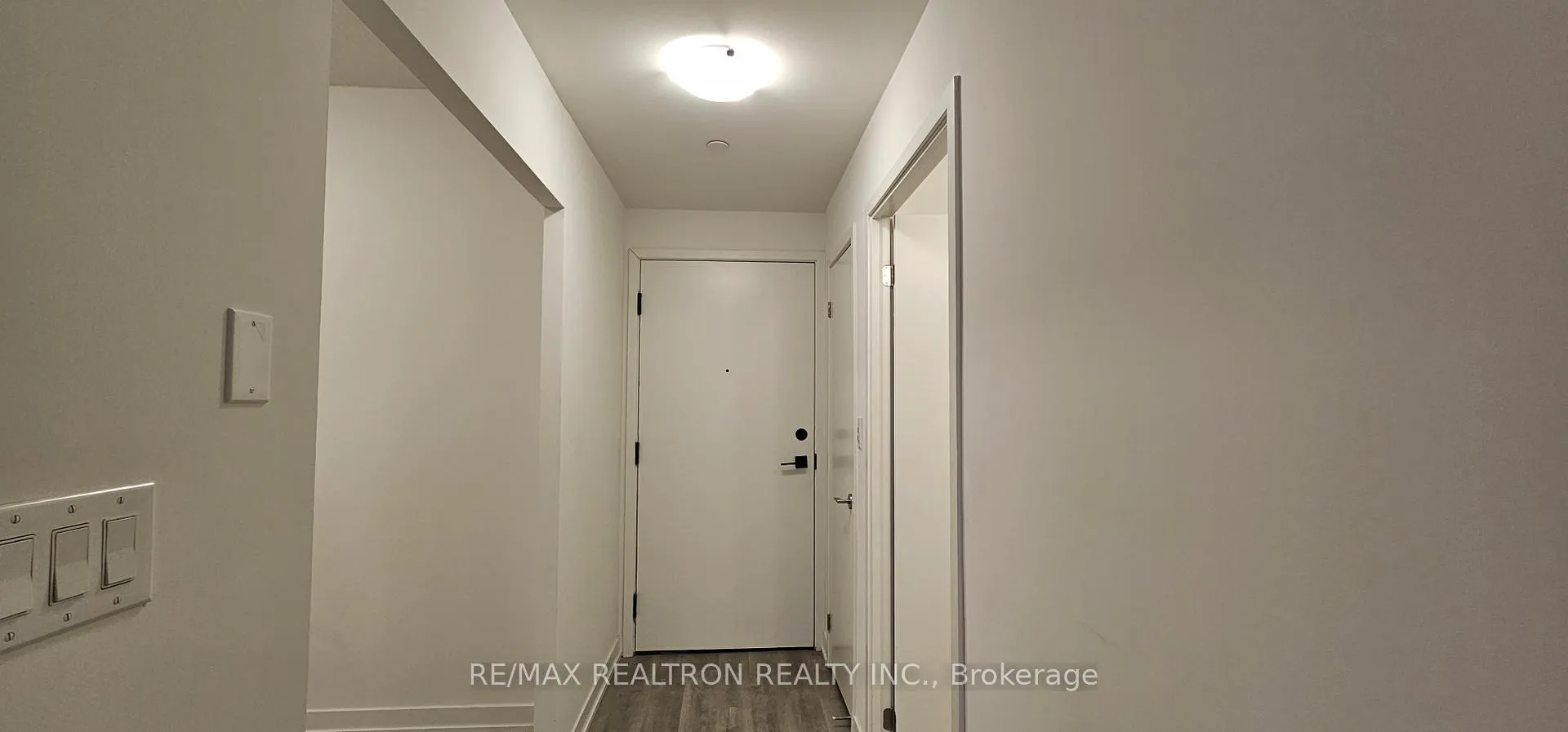 Photo 3 of Unit 524, 8119 Birchmount Road, Markham, Unionville — HOMEH