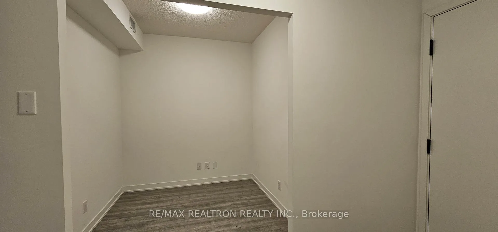 Photo 10 of Unit 524, 8119 Birchmount Road, Markham, Unionville — HOMEH