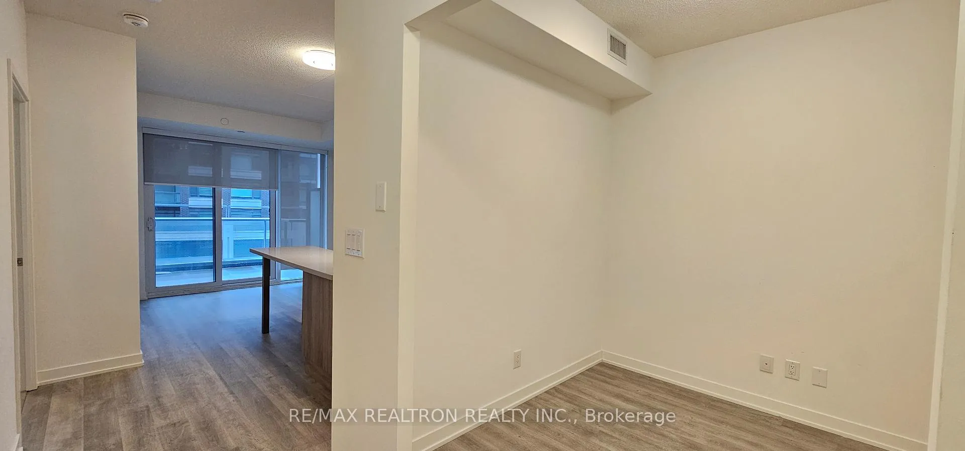 Photo 11 of Unit 524, 8119 Birchmount Road, Markham, Unionville — HOMEH