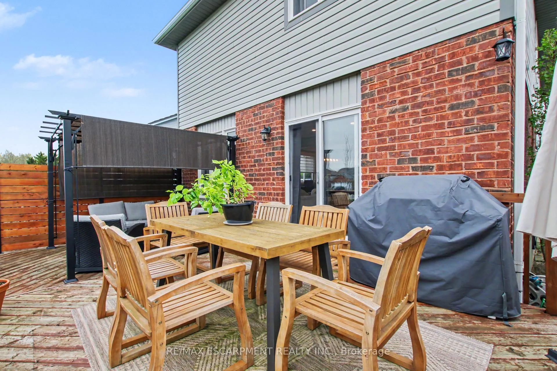 Photo 33 of 18 Poldon Drive, Norwich, Norwich Town — HOMEH
