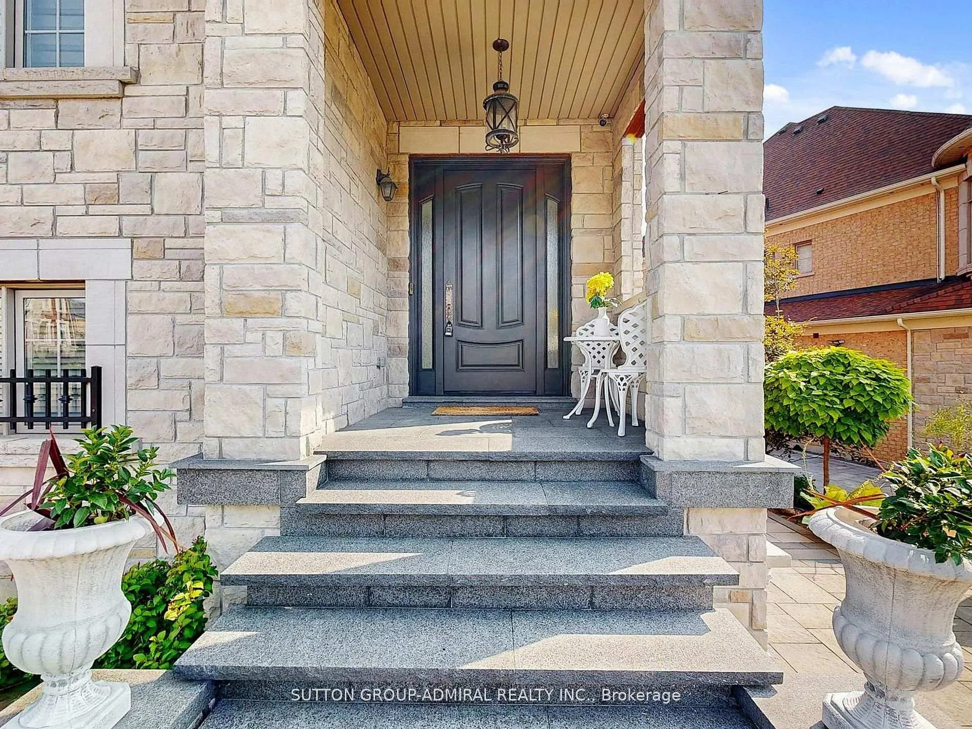 Photo 2 of 109 Farrell Road, Vaughan, Patterson — HOMEH
