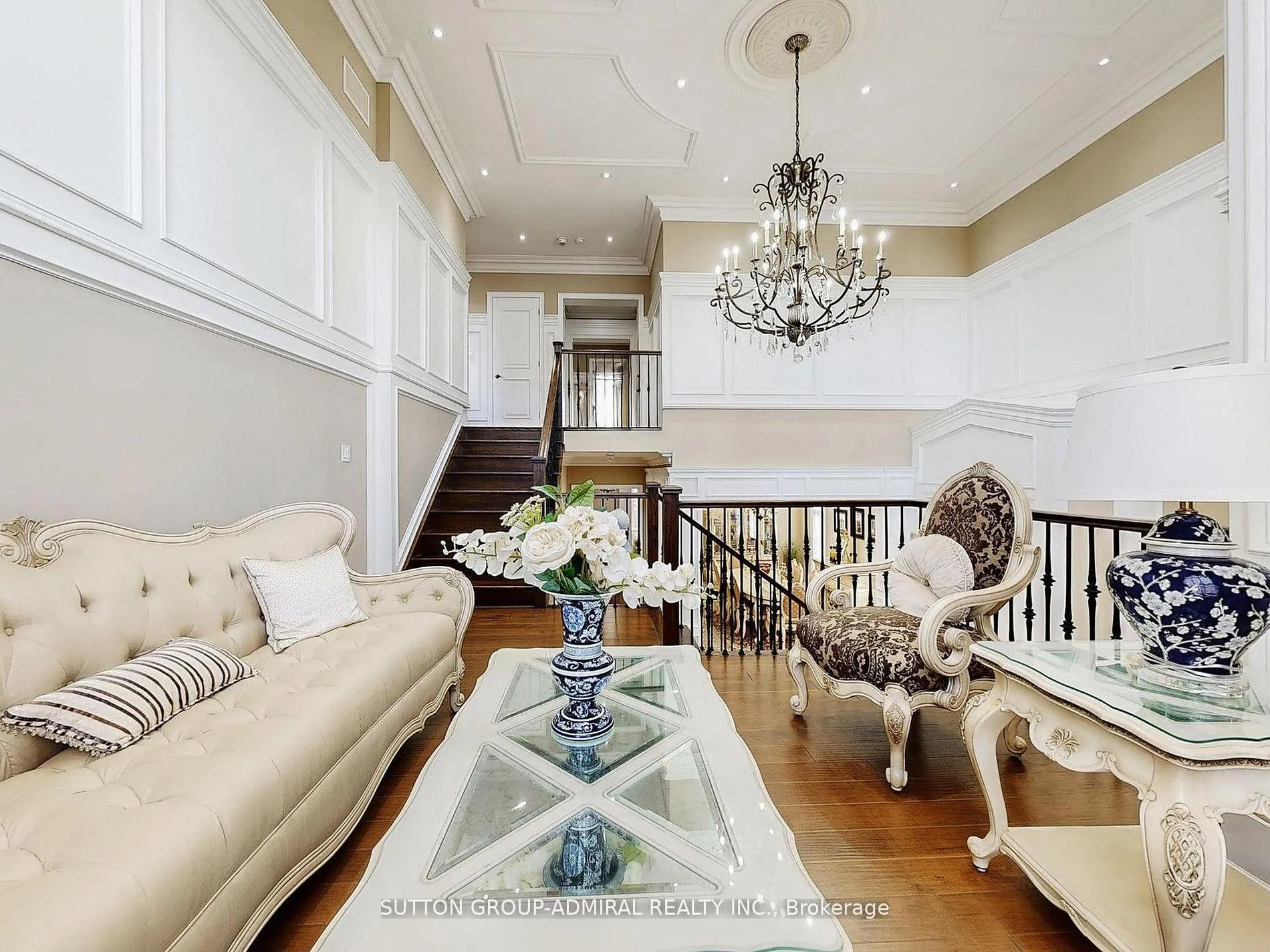Photo 4 of 109 Farrell Road, Vaughan, Patterson — HOMEH