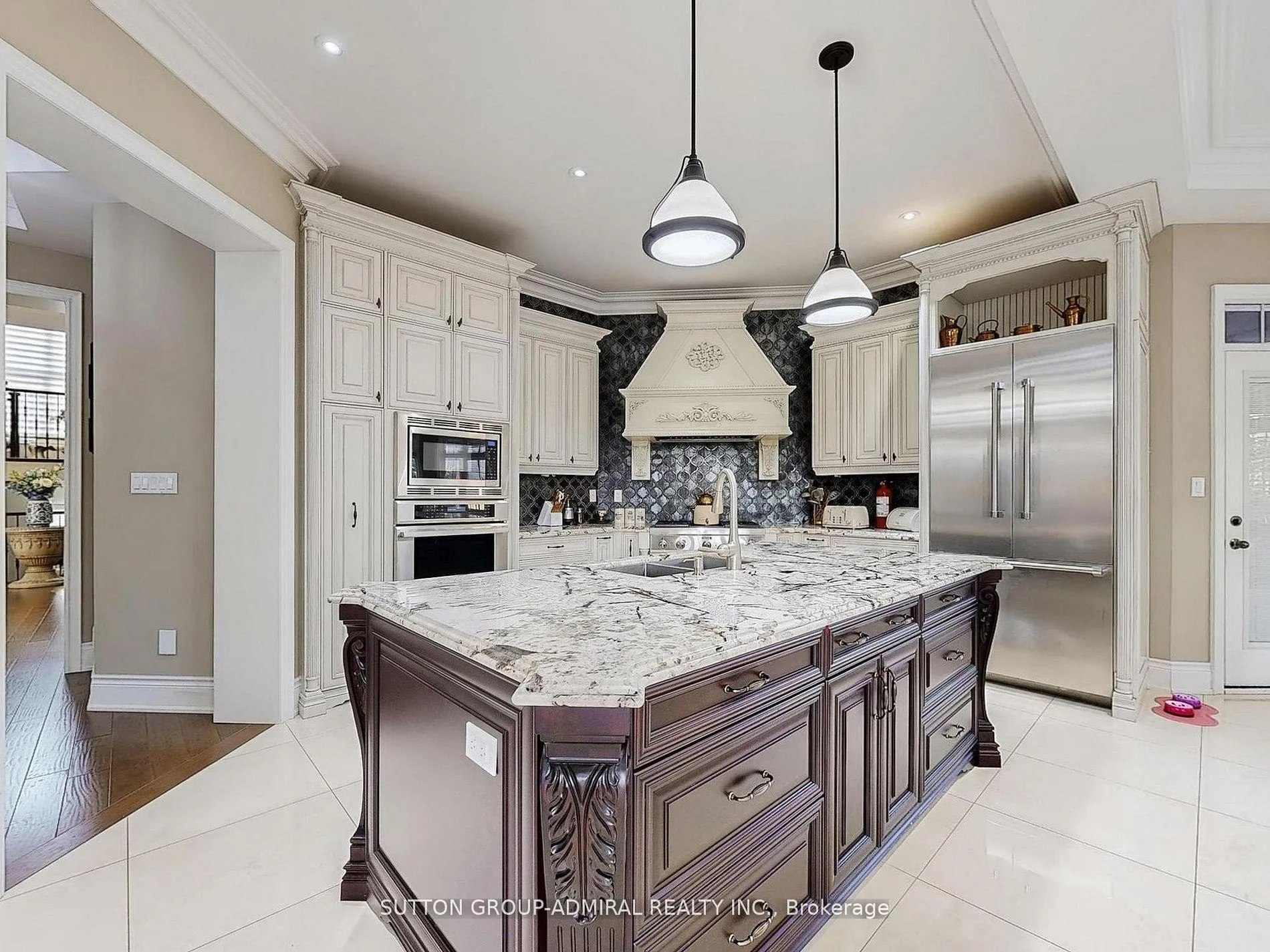 Photo 11 of 109 Farrell Road, Vaughan, Patterson — HOMEH