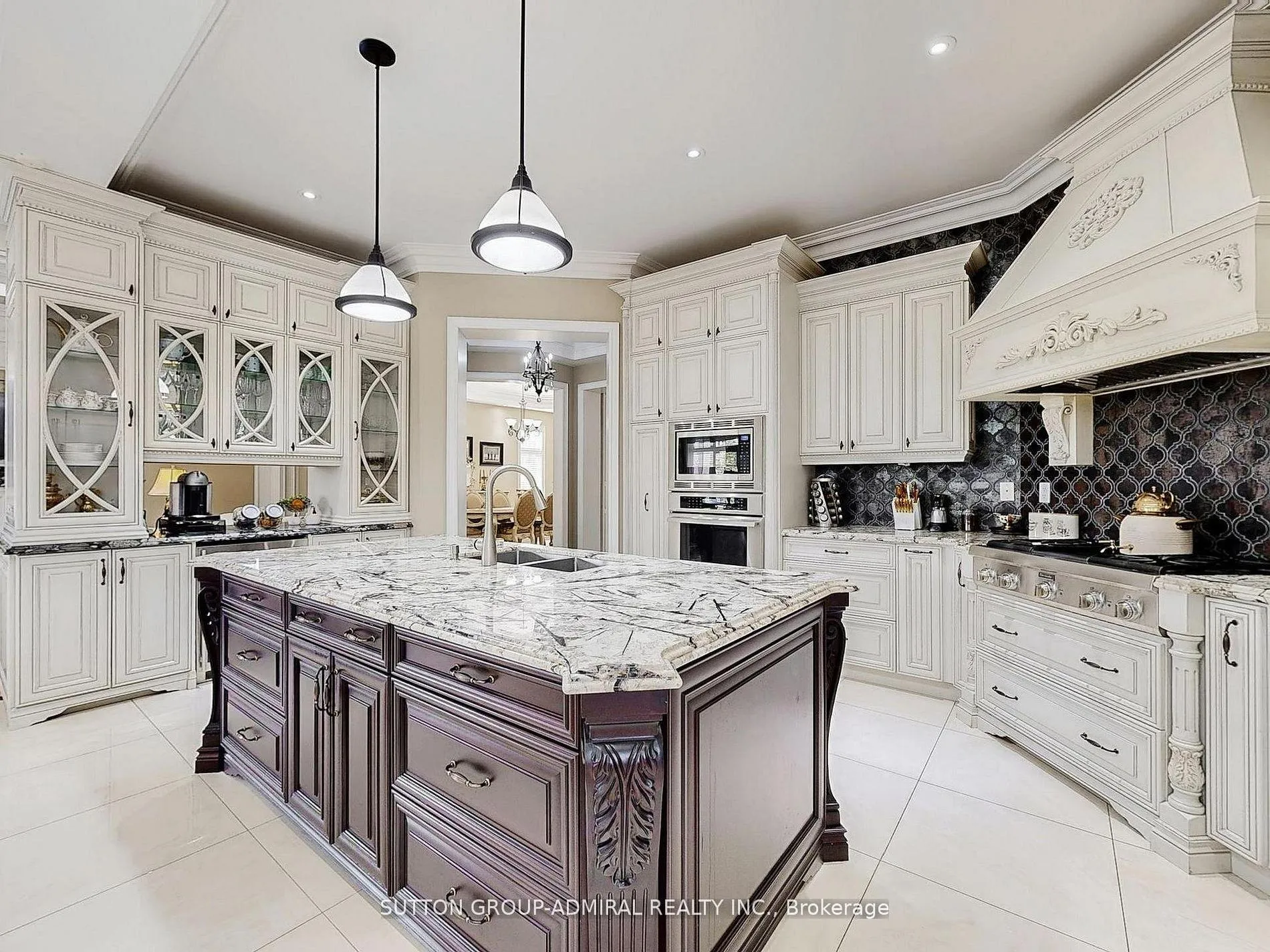 Photo 12 of 109 Farrell Road, Vaughan, Patterson — HOMEH