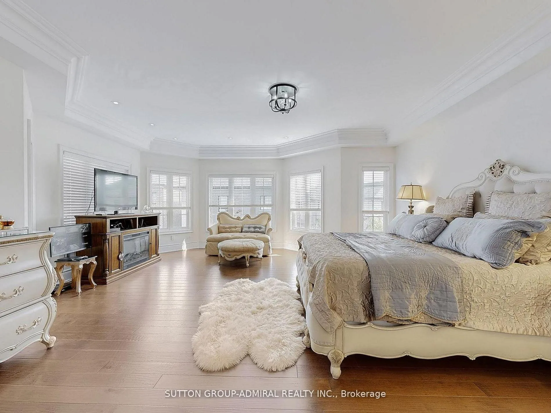 Photo 22 of 109 Farrell Road, Vaughan, Patterson — HOMEH
