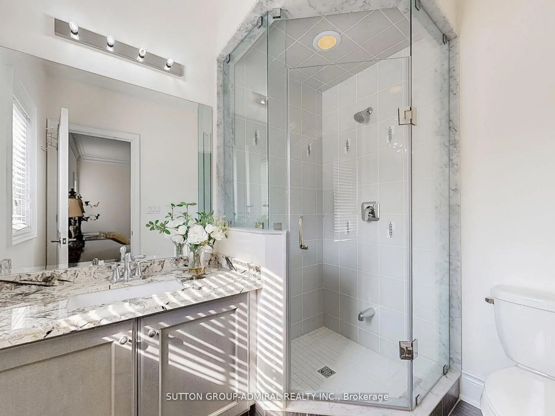 Photo 36 of 109 Farrell Road, Vaughan, Patterson — HOMEH