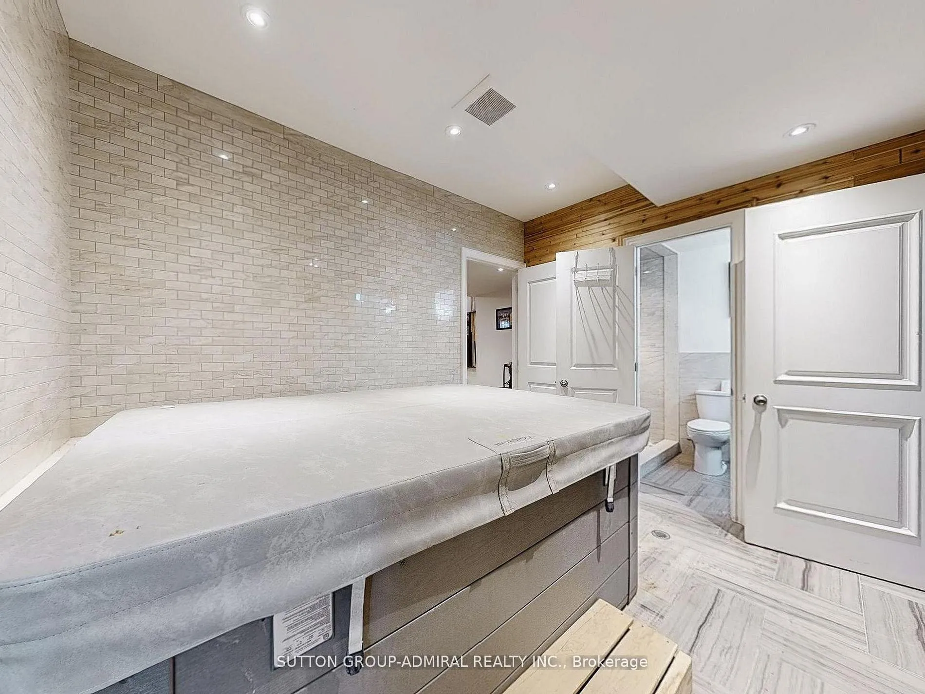 Photo 43 of 109 Farrell Road, Vaughan, Patterson — HOMEH