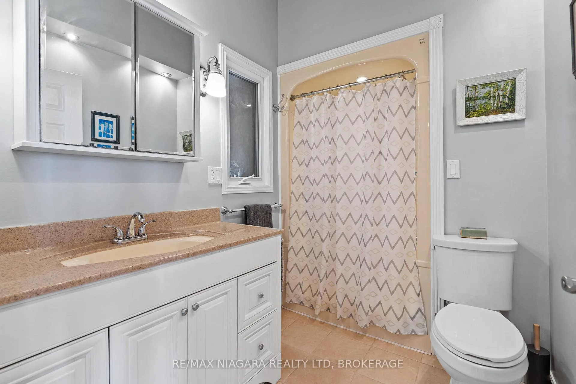 Photo 15 of 10825 Lakeshore Road W, Wainfleet, Lakeshore — HOMEH