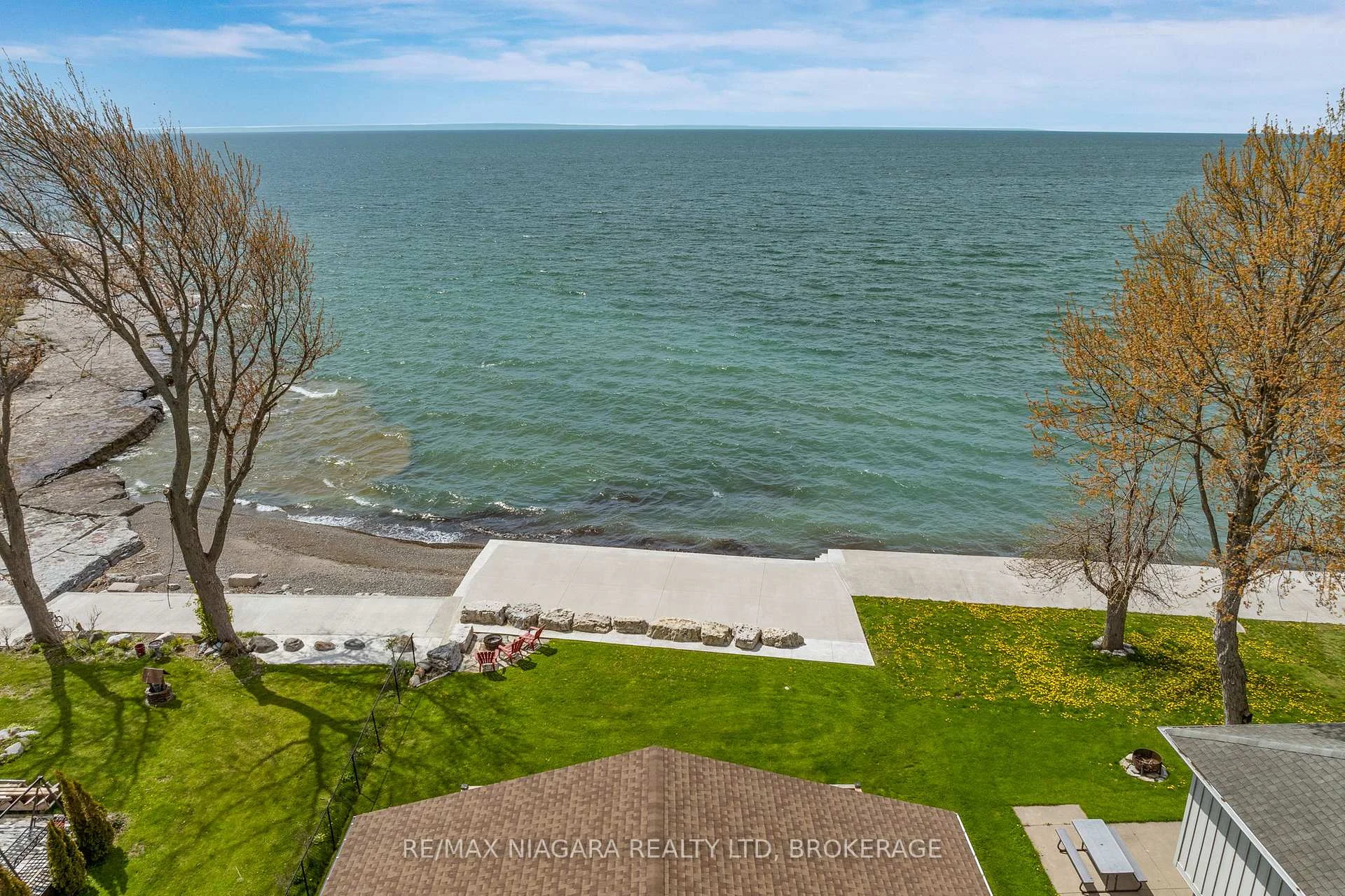 Photo 2 of 10825 Lakeshore Road W, Wainfleet, Lakeshore — HOMEH