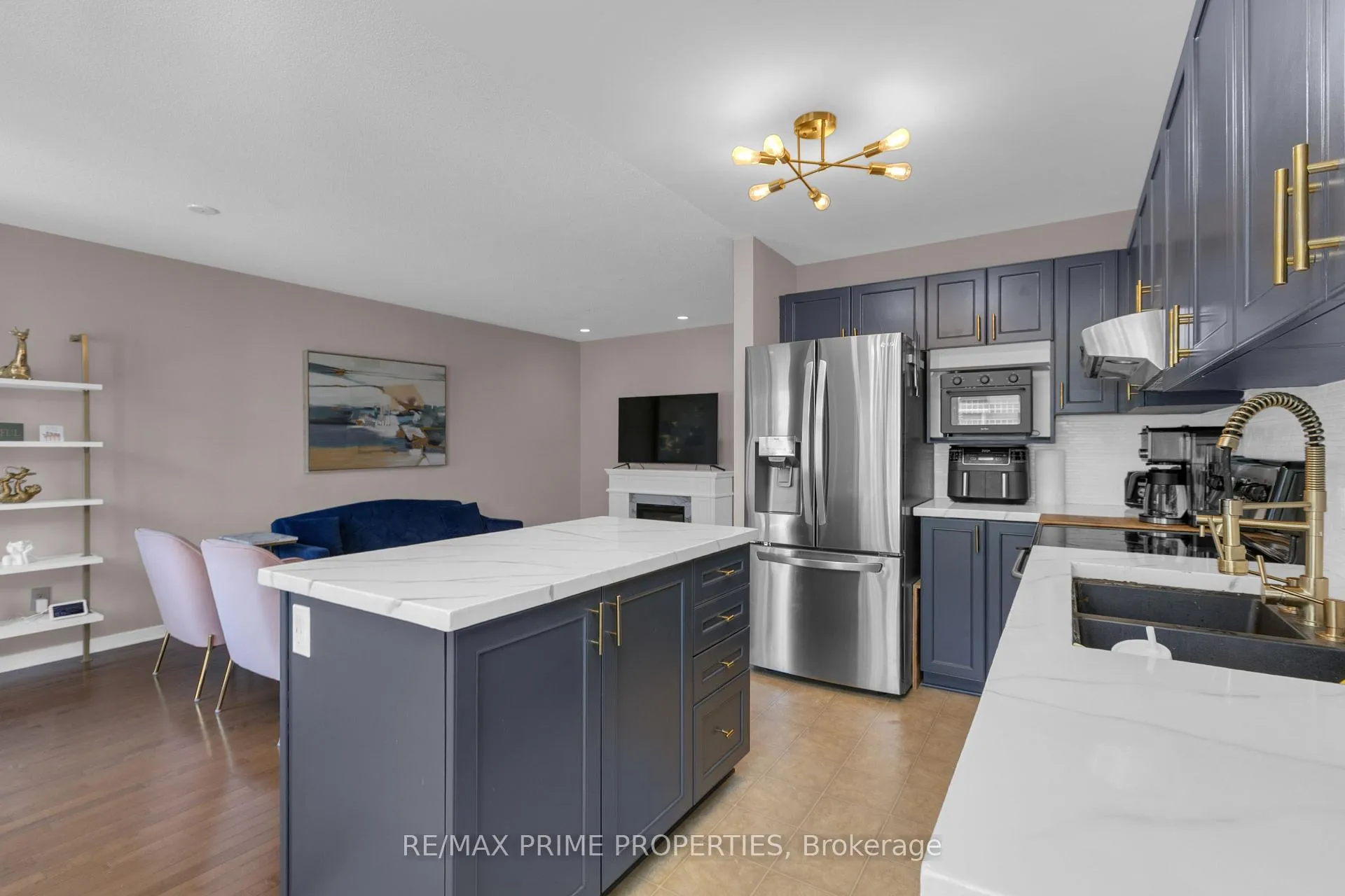 Photo 12 of 103 Freeport Drive, Ottawa, Kanata - Emerald Meadows/Trailwest — HOMEH