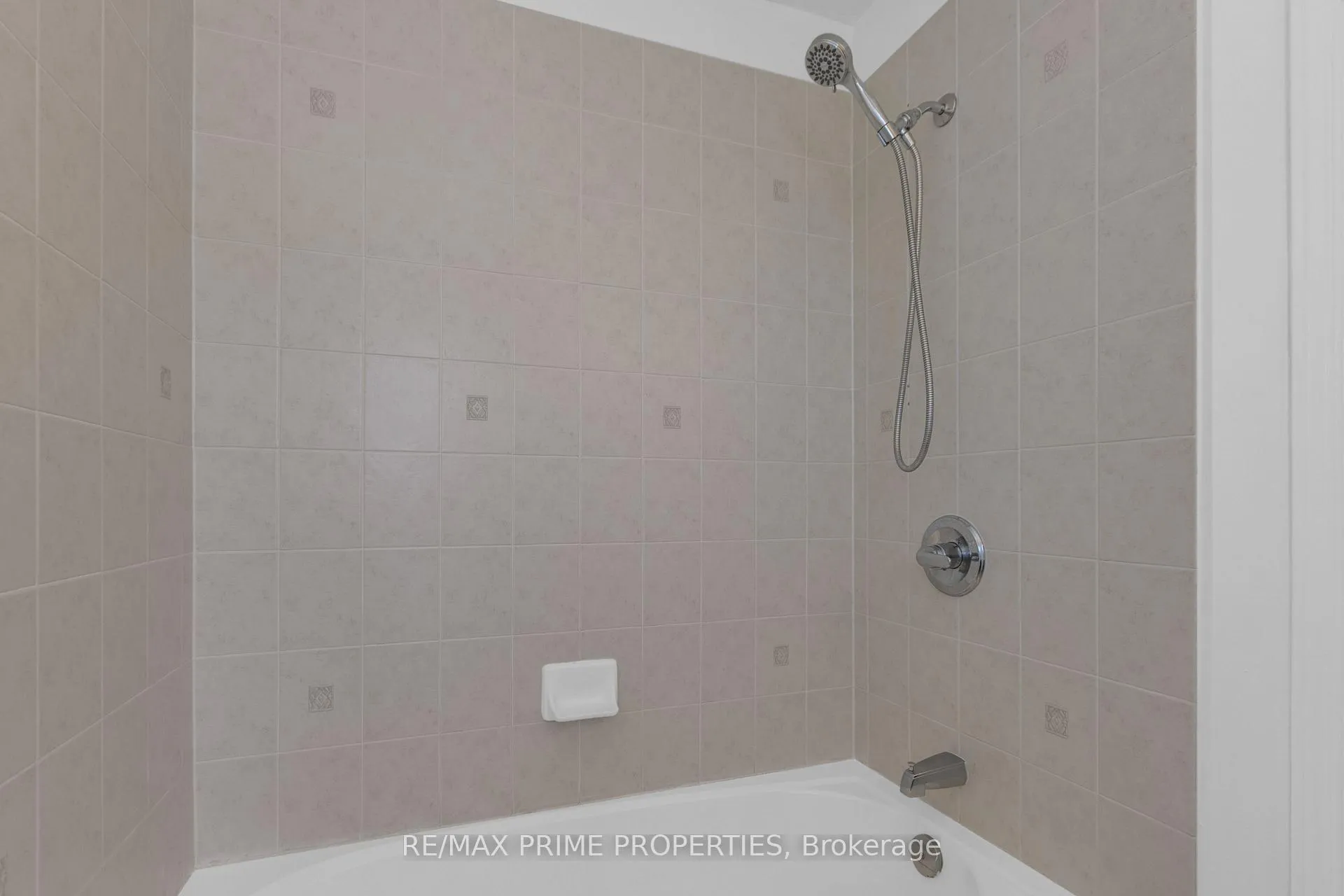 Photo 24 of 103 Freeport Drive, Ottawa, Kanata - Emerald Meadows/Trailwest — HOMEH