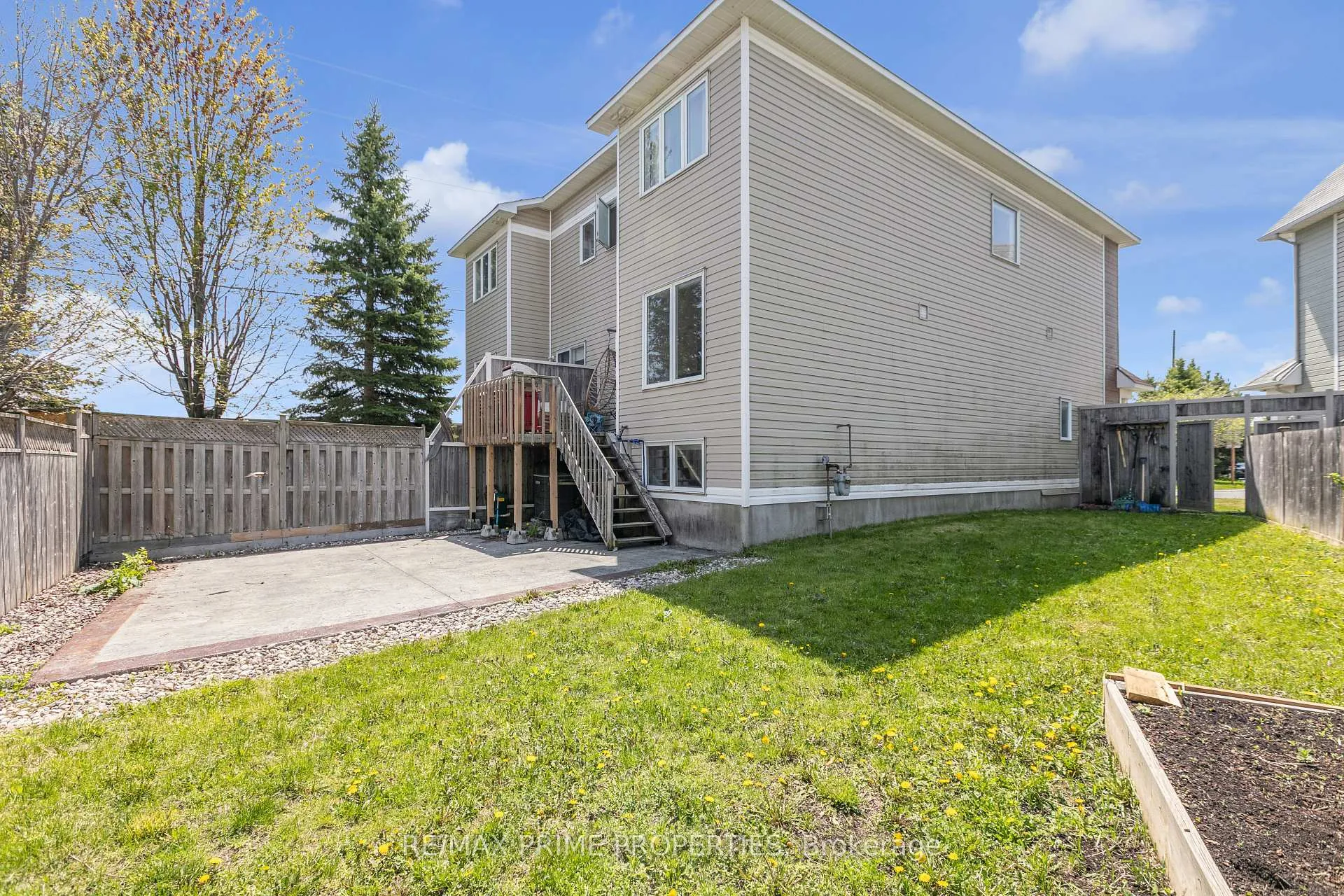 Photo 39 of 103 Freeport Drive, Ottawa, Kanata - Emerald Meadows/Trailwest — HOMEH