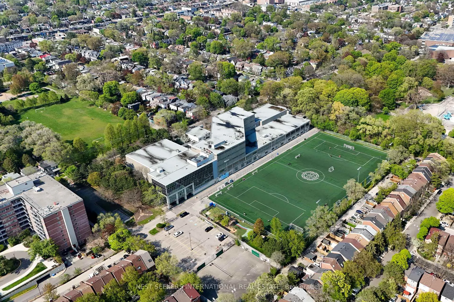Photo 5 of 31 Ivy Avenue, Toronto, South Riverdale — HOMEH