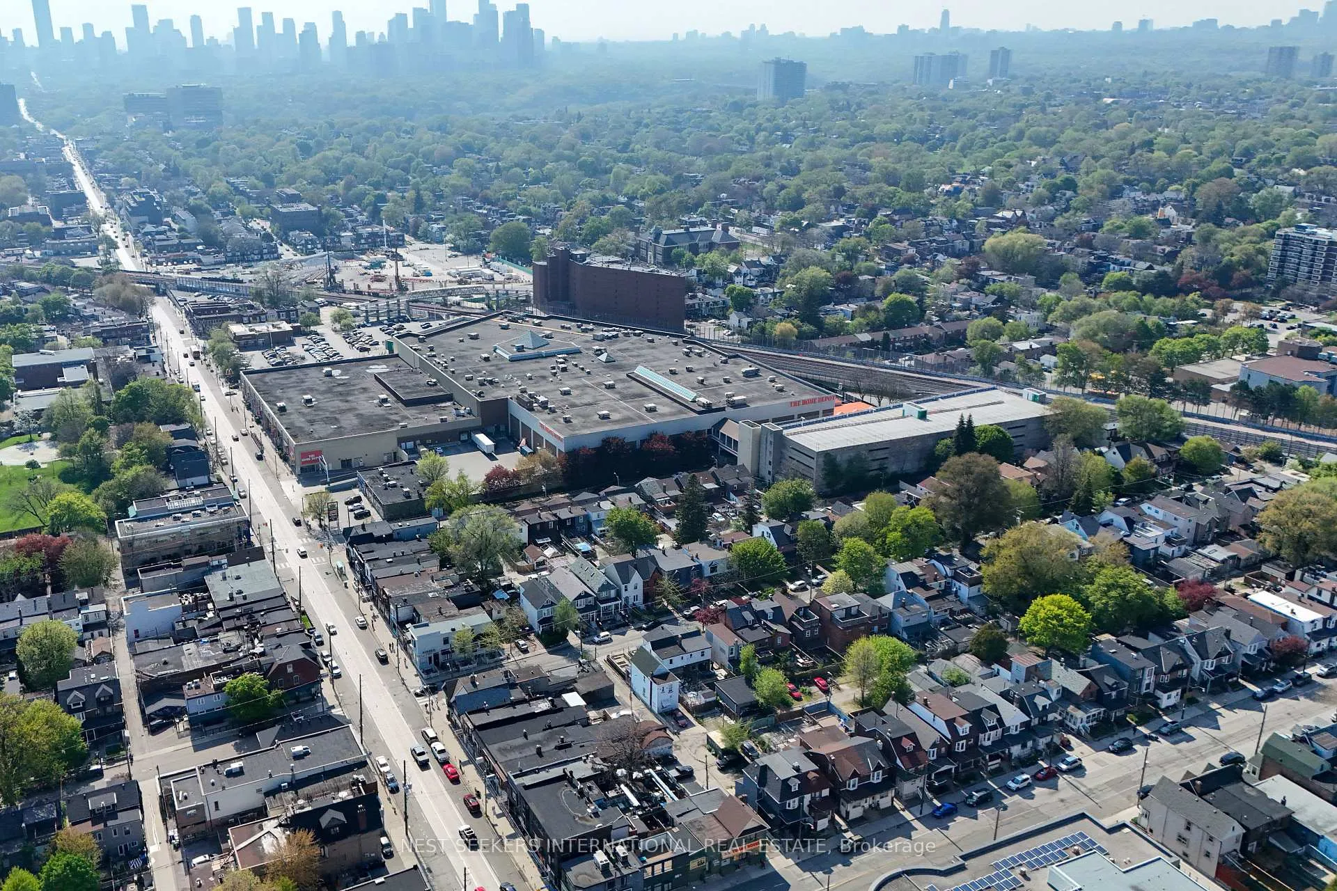Photo 6 of 31 Ivy Avenue, Toronto, South Riverdale — HOMEH