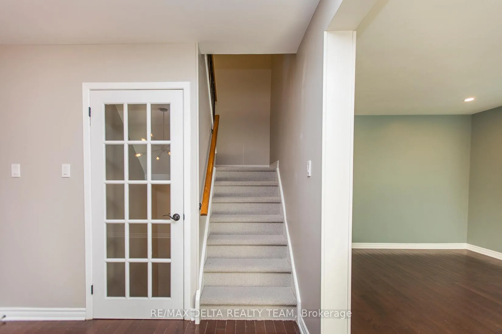 Photo 23 of Unit 8, 323 Monica Crescent, Ottawa, Bilberry Creek/Queenswood Heights — HOMEH