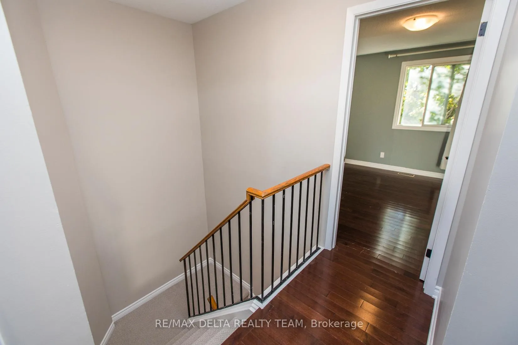 Photo 24 of Unit 8, 323 Monica Crescent, Ottawa, Bilberry Creek/Queenswood Heights — HOMEH