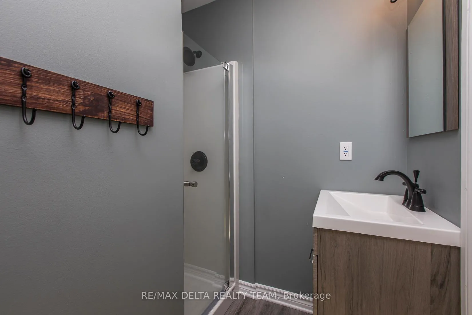 Photo 27 of Unit 8, 323 Monica Crescent, Ottawa, Bilberry Creek/Queenswood Heights — HOMEH