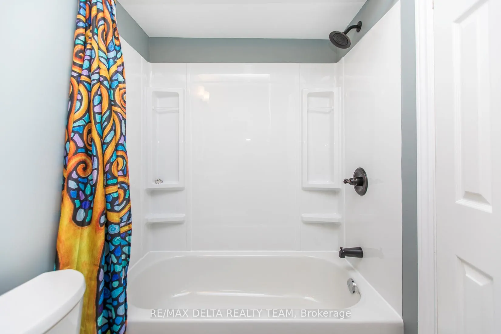 Photo 38 of Unit 8, 323 Monica Crescent, Ottawa, Bilberry Creek/Queenswood Heights — HOMEH