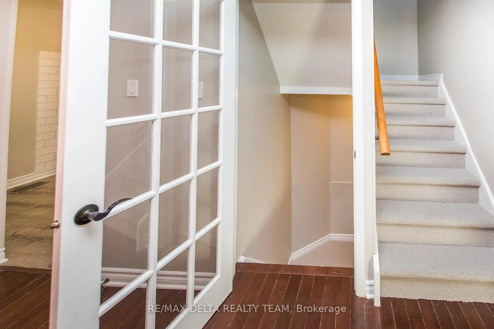 Photo 39 of Unit 8, 323 Monica Crescent, Ottawa, Bilberry Creek/Queenswood Heights — HOMEH
