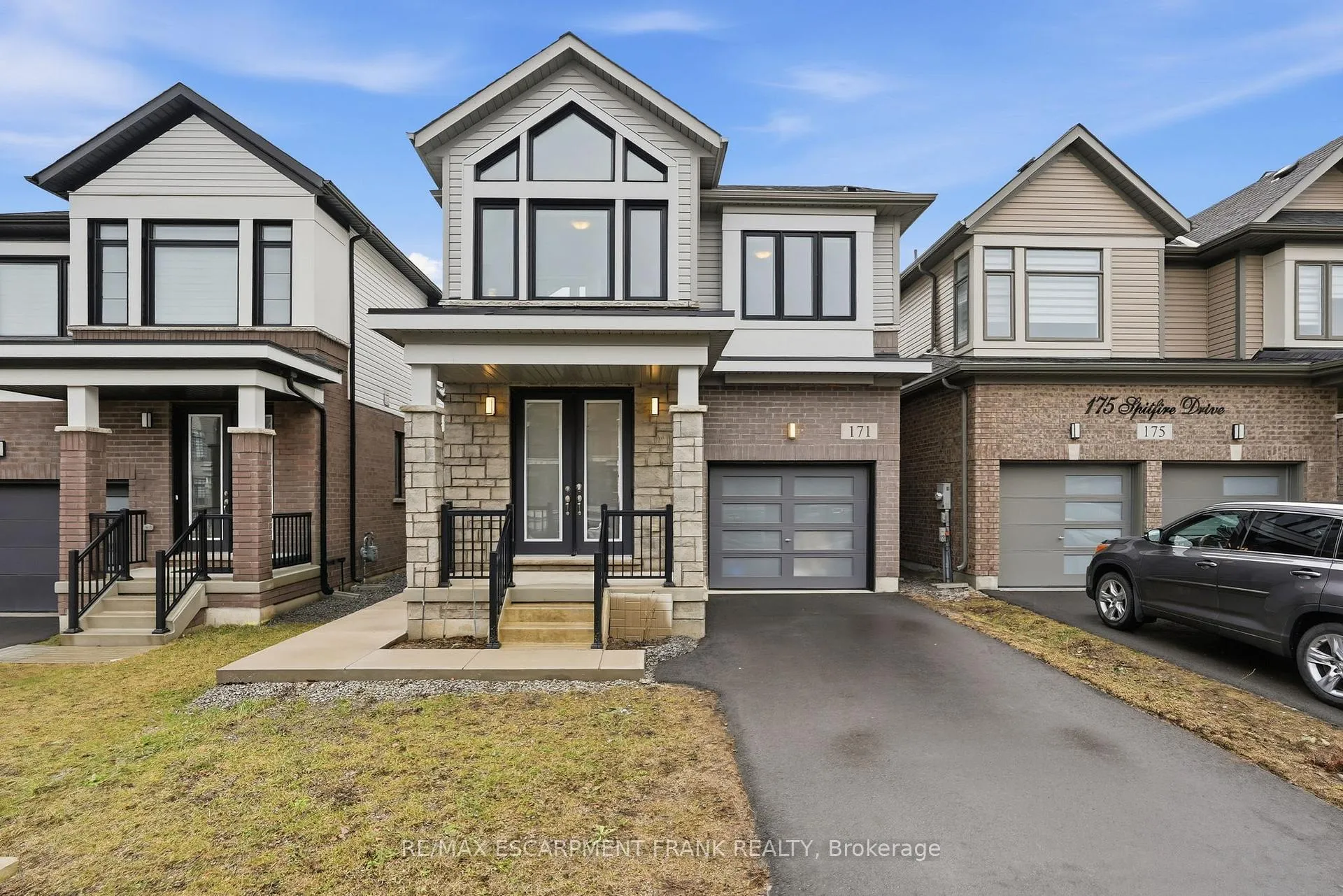Photo 1 of 171 Spitfire Drive, Hamilton, Mount Hope — HOMEH