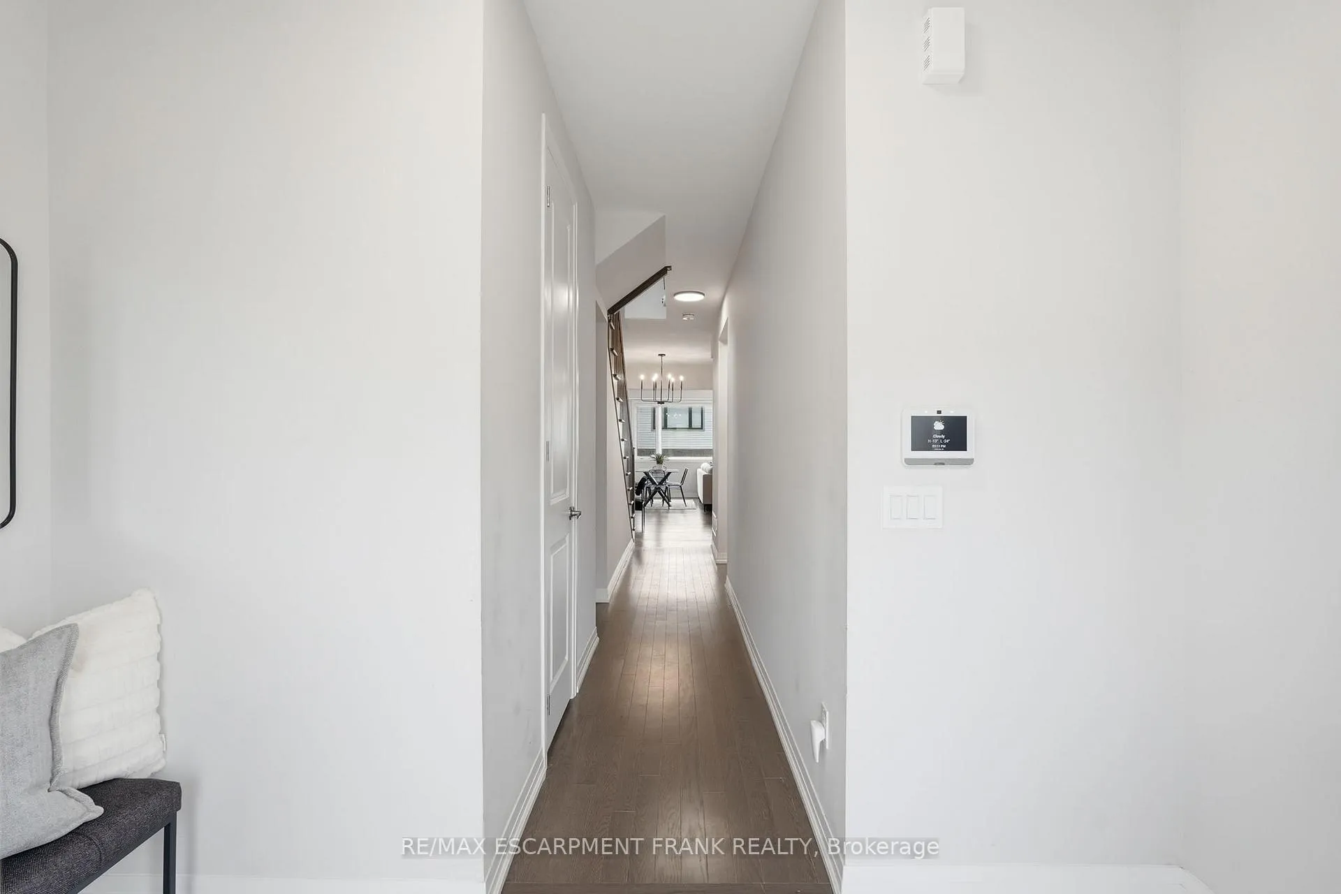 Photo 5 of 171 Spitfire Drive, Hamilton, Mount Hope — HOMEH