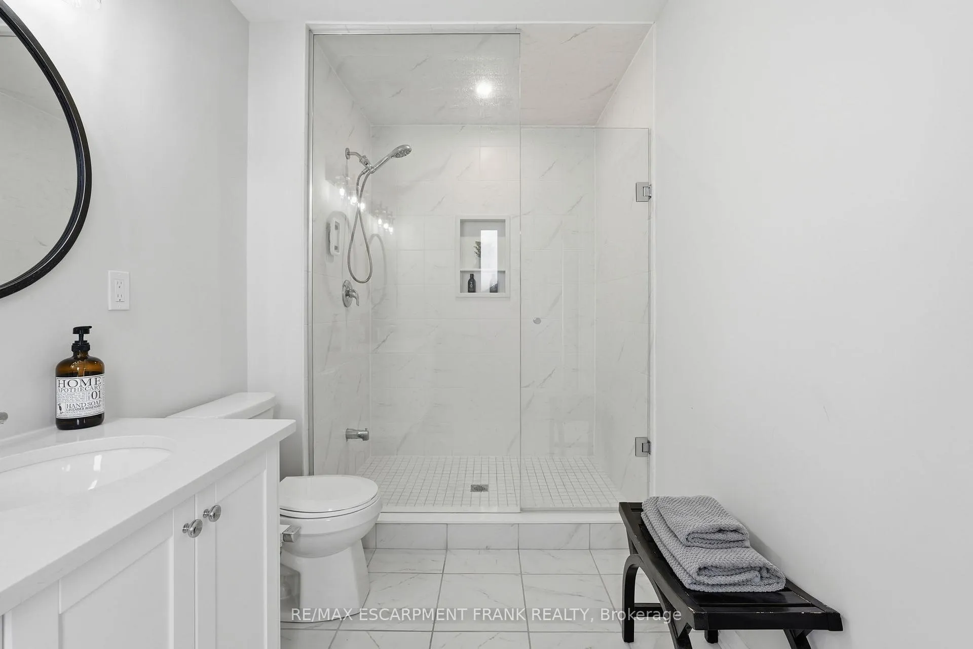Photo 33 of 171 Spitfire Drive, Hamilton, Mount Hope — HOMEH
