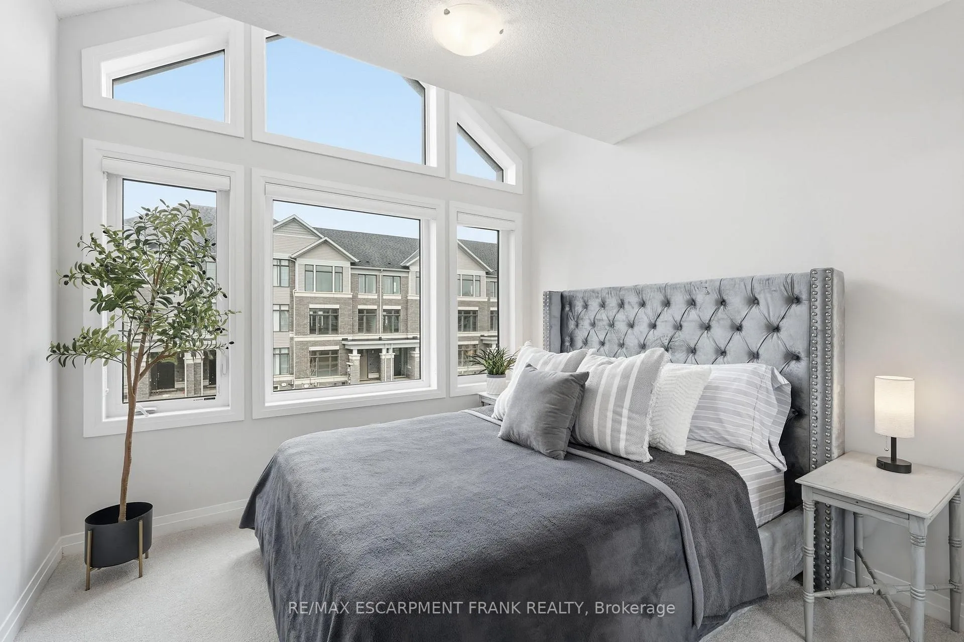 Photo 36 of 171 Spitfire Drive, Hamilton, Mount Hope — HOMEH