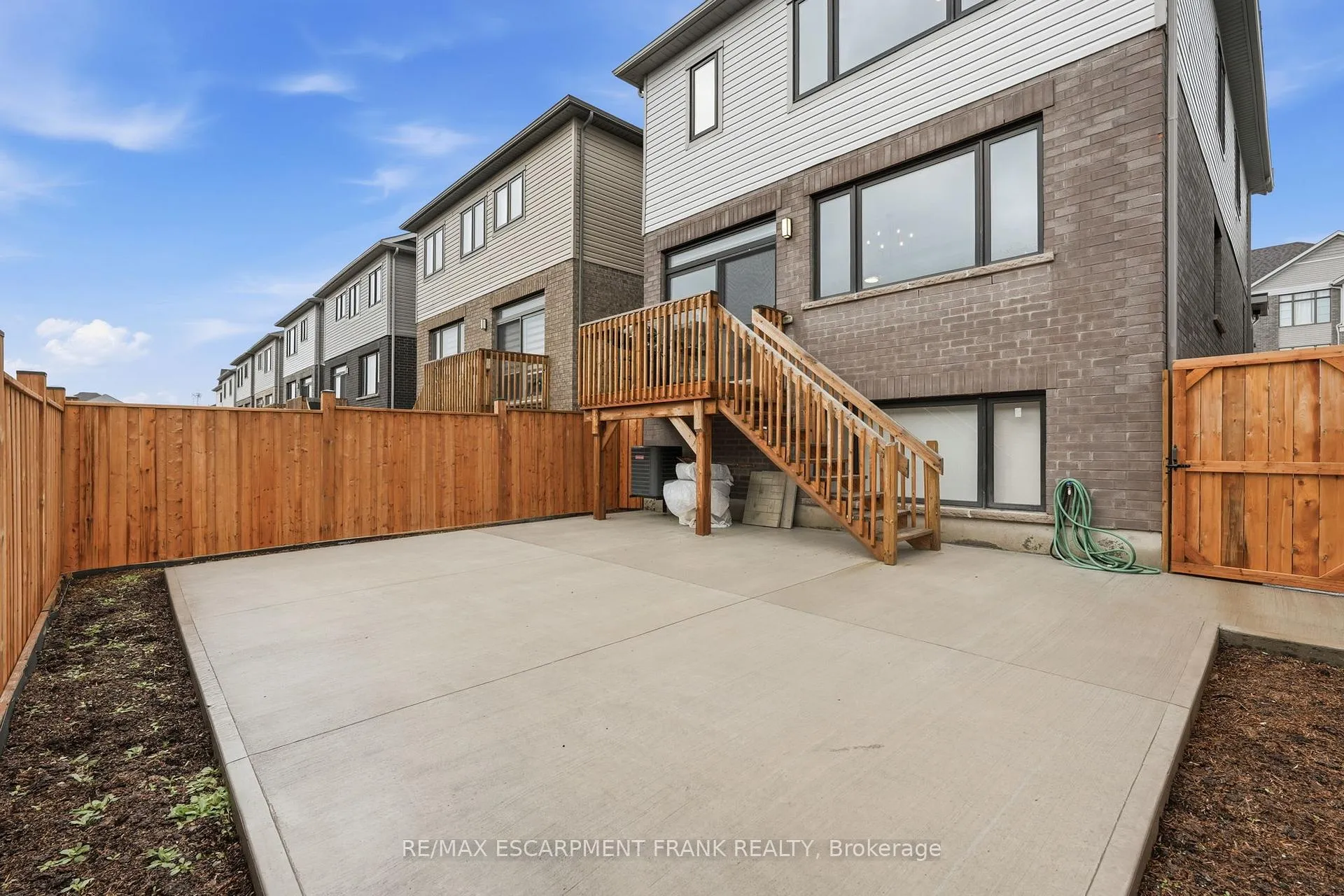 Photo 44 of 171 Spitfire Drive, Hamilton, Mount Hope — HOMEH