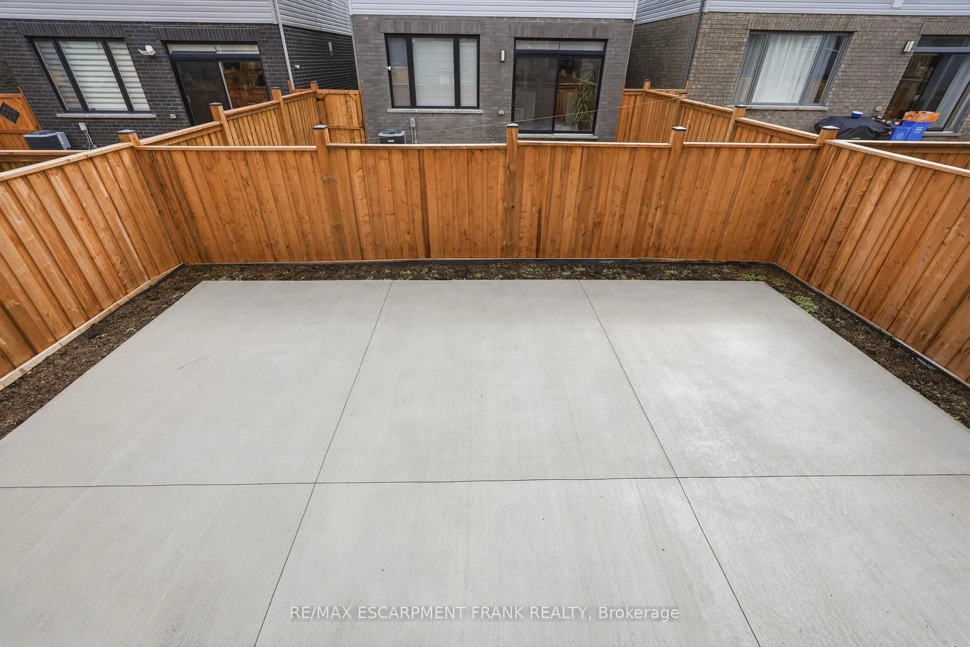 Photo 46 of 171 Spitfire Drive, Hamilton, Mount Hope — HOMEH