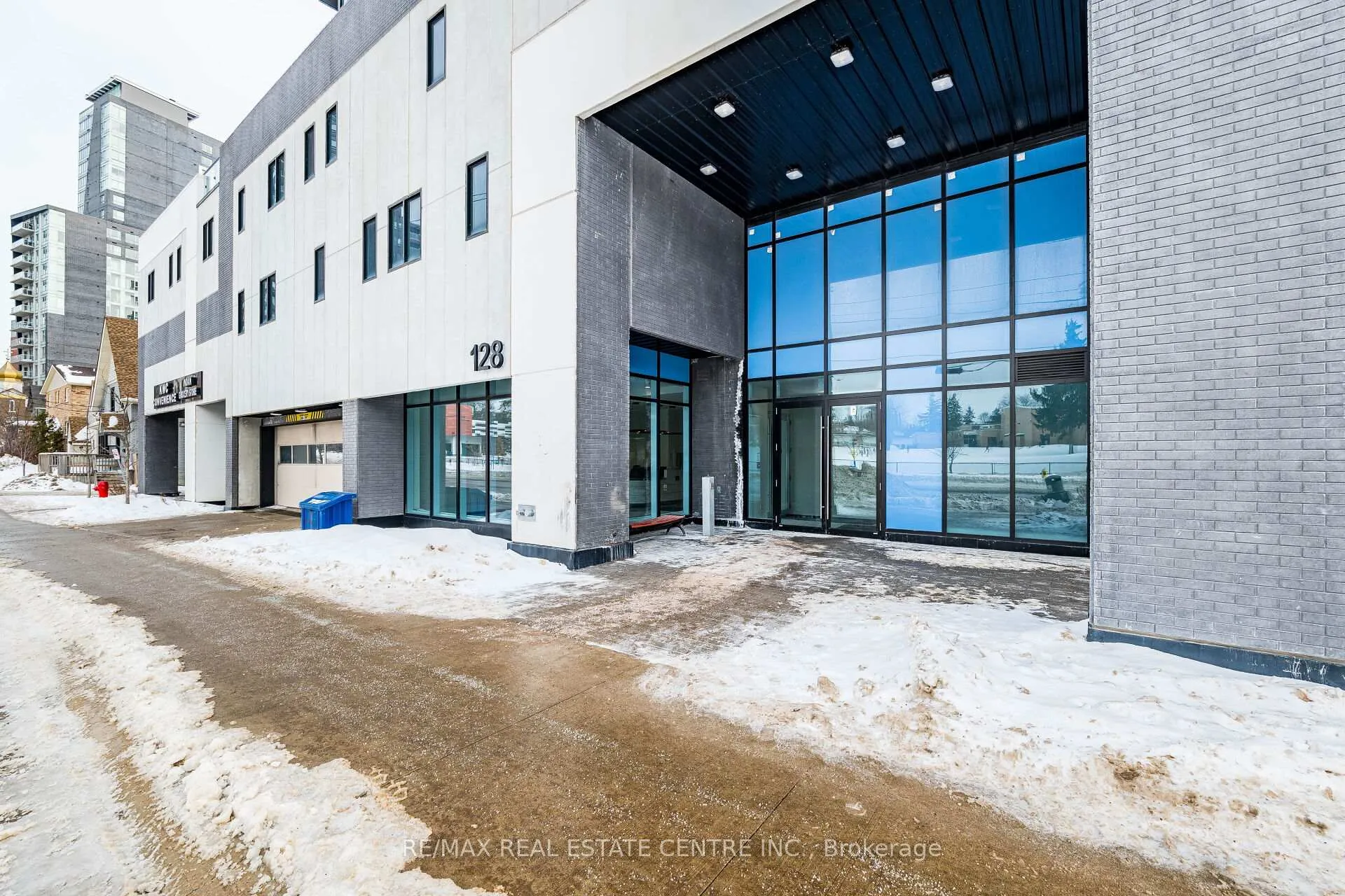 Photo 3 of Unit 1007, 128 King Street N, Waterloo, Downtown Waterloo — HOMEH