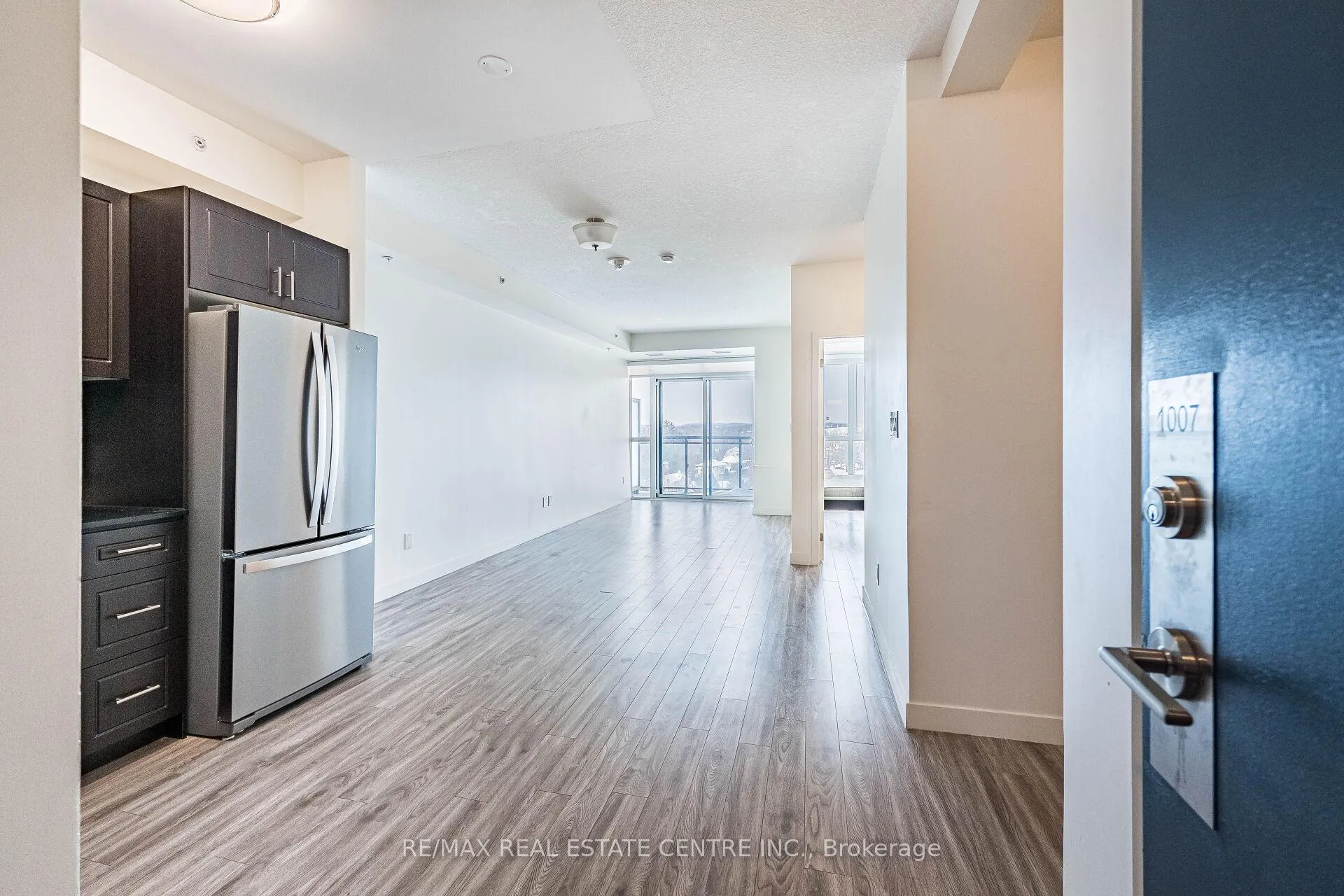 Photo 7 of Unit 1007, 128 King Street N, Waterloo, Downtown Waterloo — HOMEH