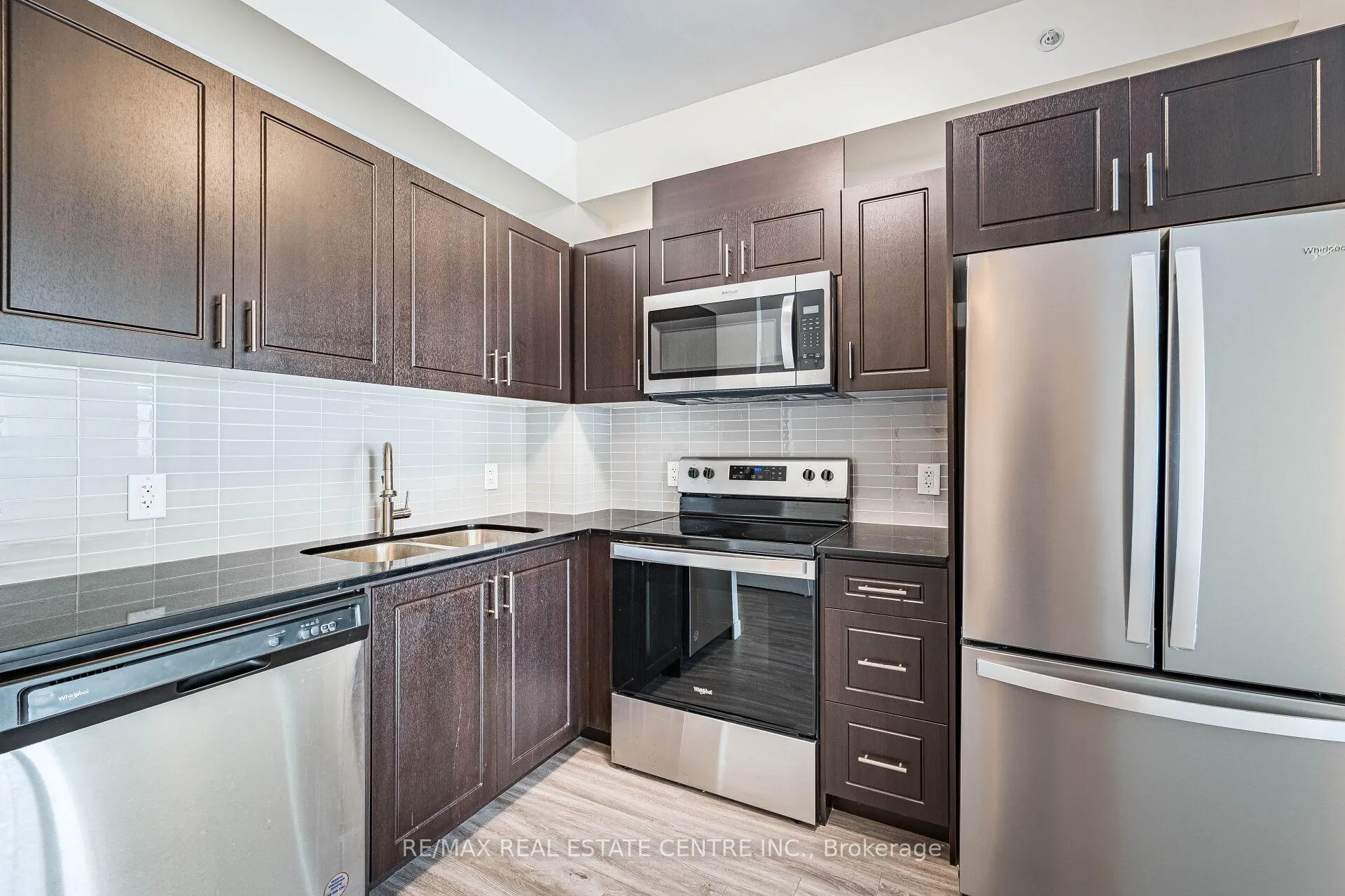 Photo 9 of Unit 1007, 128 King Street N, Waterloo, Downtown Waterloo — HOMEH