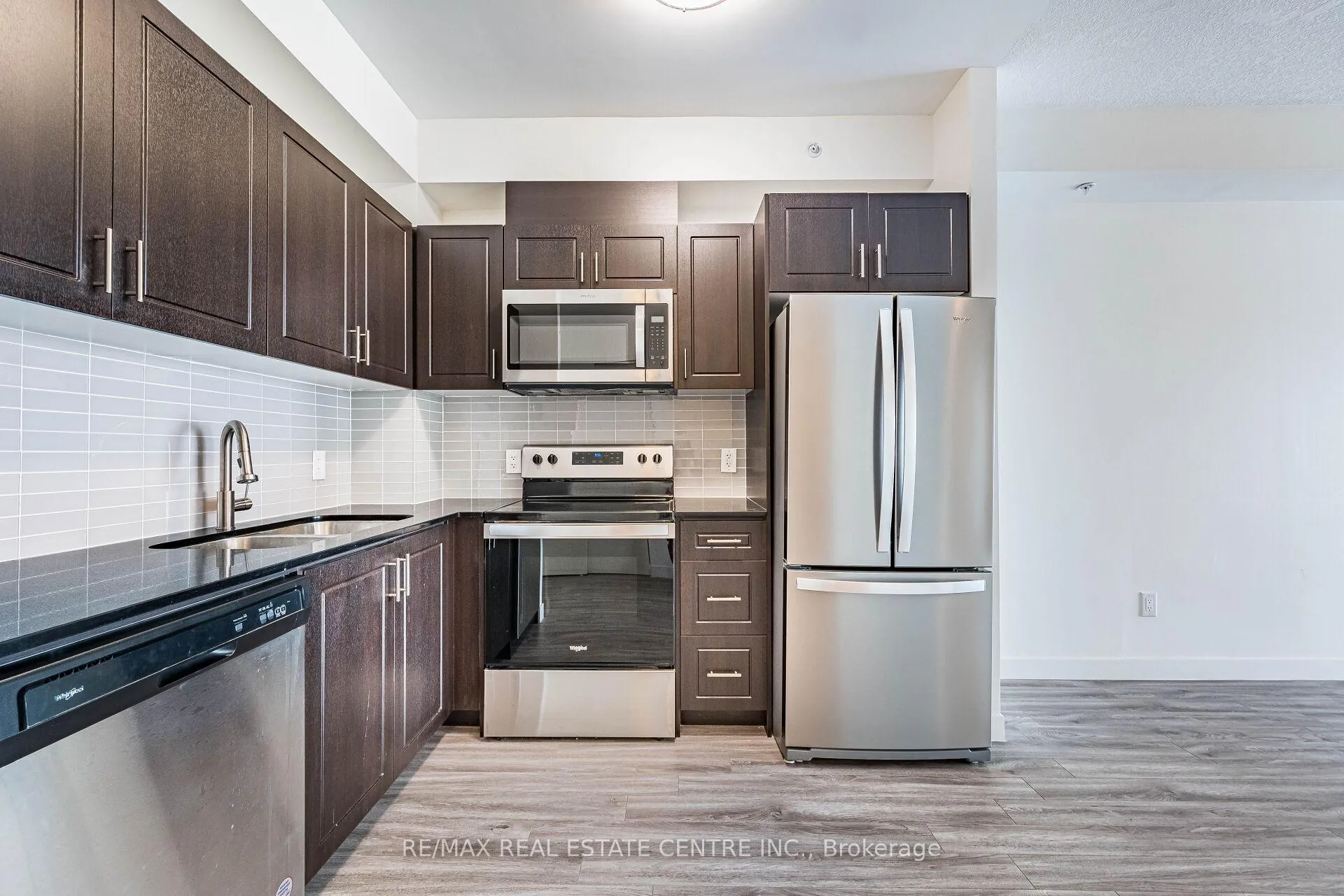 Photo 11 of Unit 1007, 128 King Street N, Waterloo, Downtown Waterloo — HOMEH
