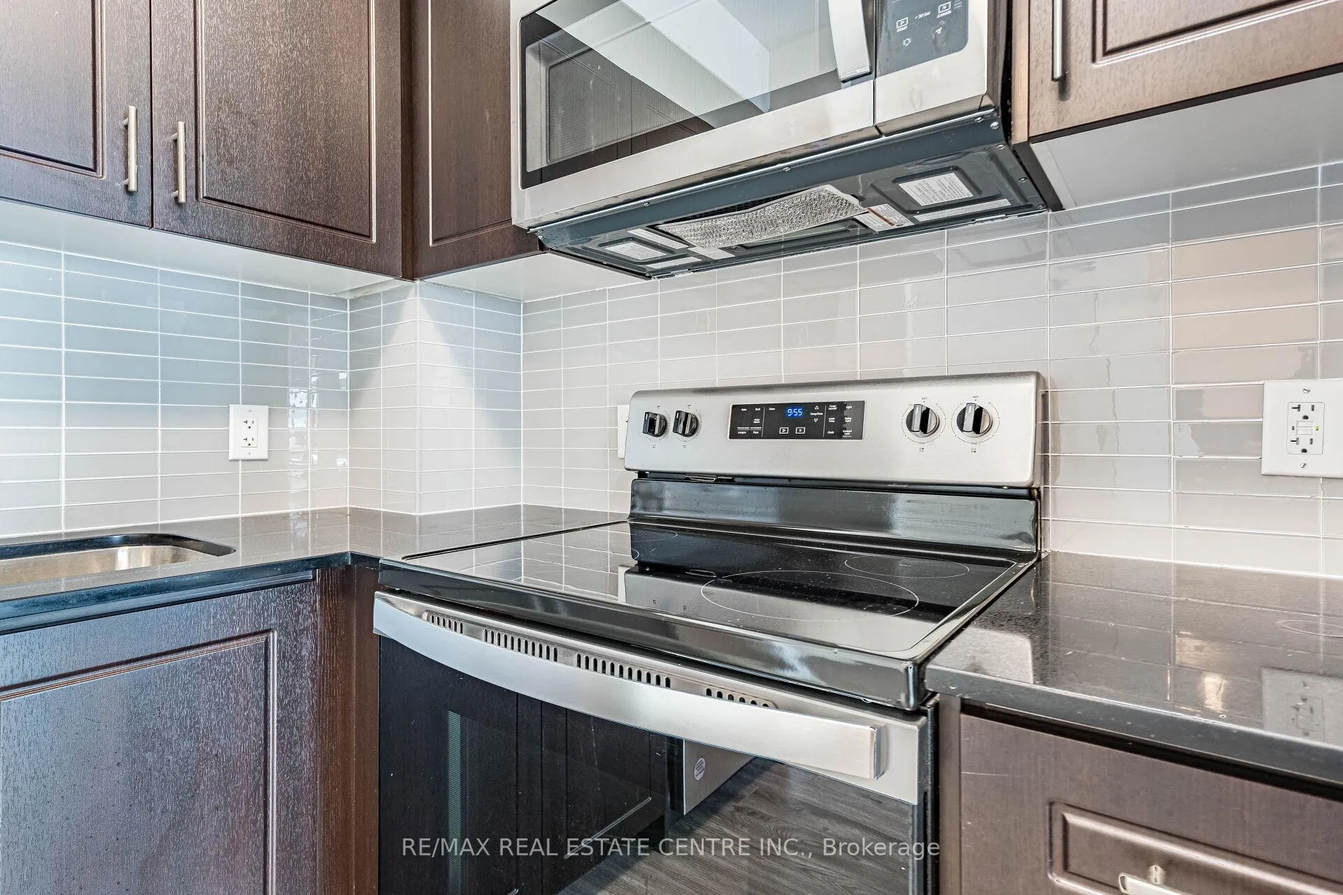 Photo 12 of Unit 1007, 128 King Street N, Waterloo, Downtown Waterloo — HOMEH