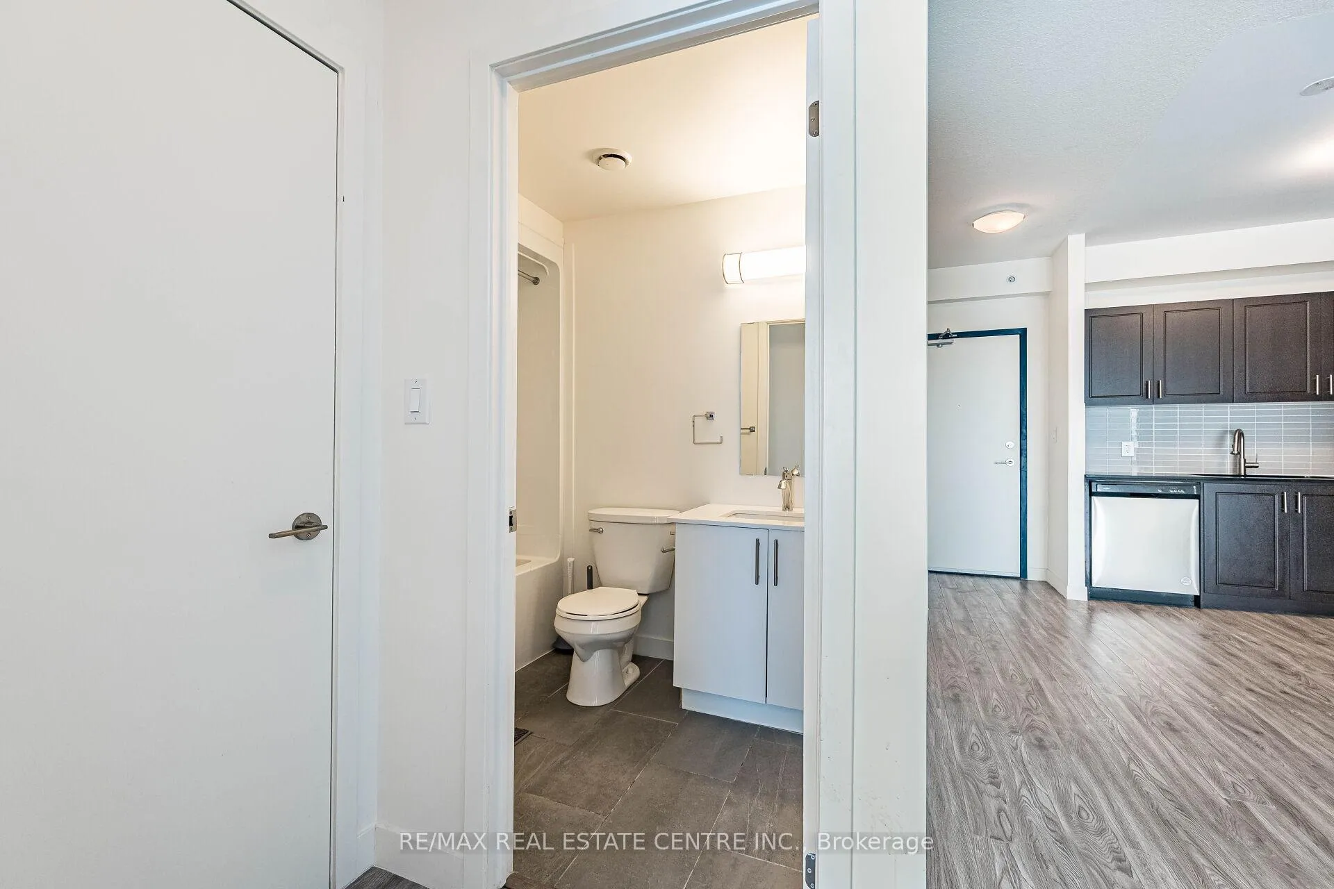 Photo 22 of Unit 1007, 128 King Street N, Waterloo, Downtown Waterloo — HOMEH