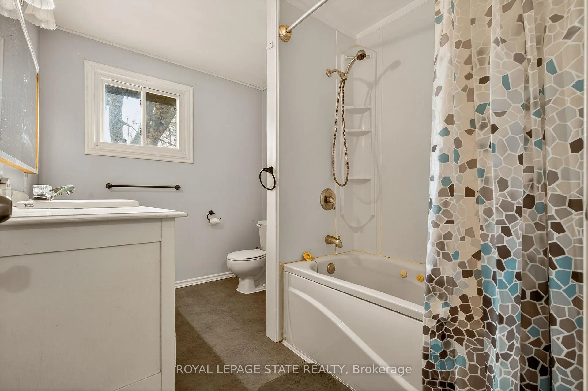 Photo 19 of 564 Trinity Church Road, Hamilton, Rural Glanbrook — HOMEH