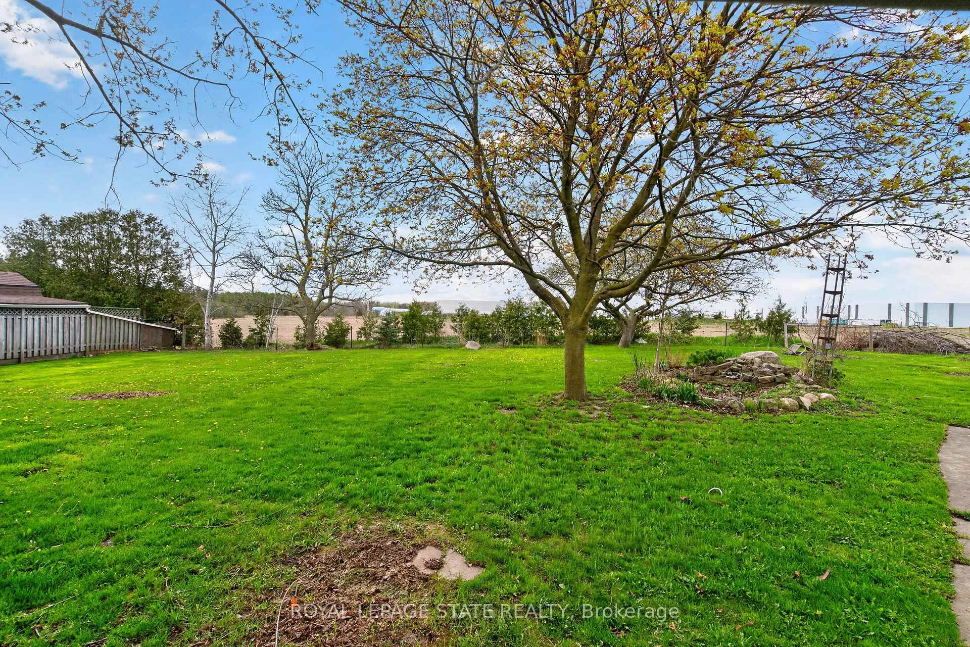 Photo 23 of 564 Trinity Church Road, Hamilton, Rural Glanbrook — HOMEH